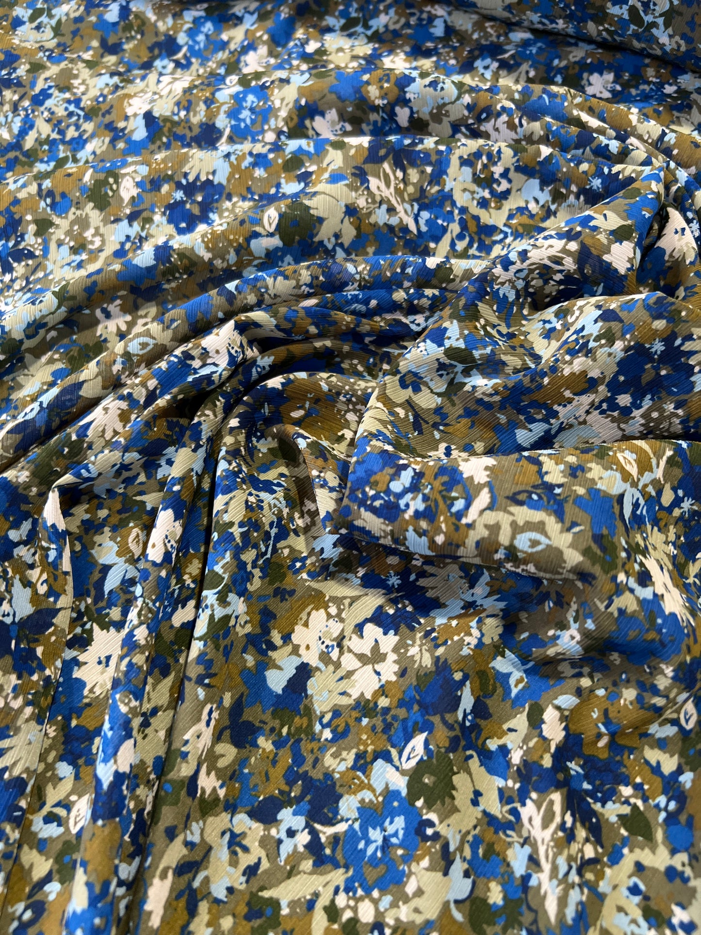 C02 crepon with millefleurs bleu/khaky