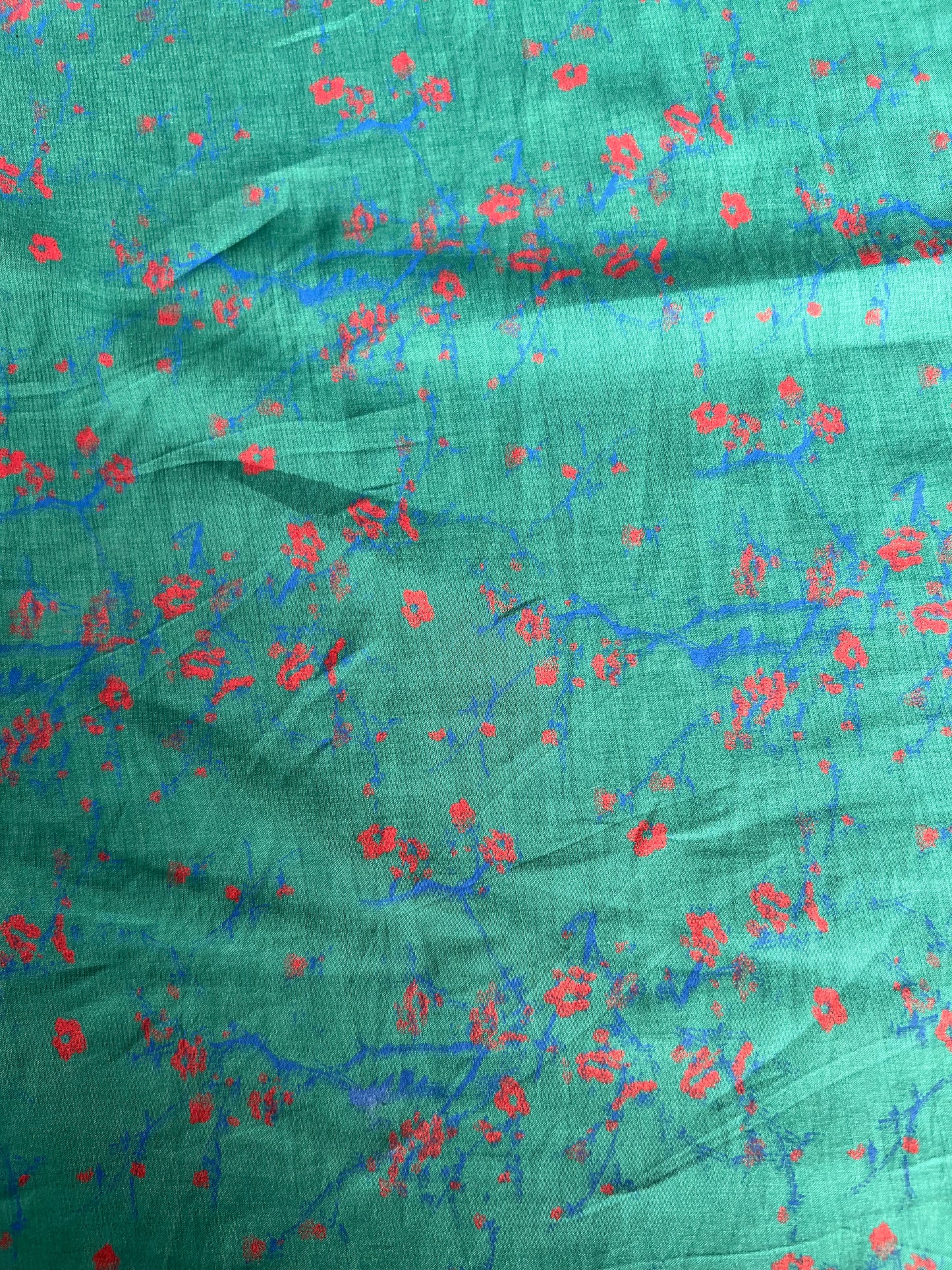 Wallet on diet 033 viscose green with red bouquet