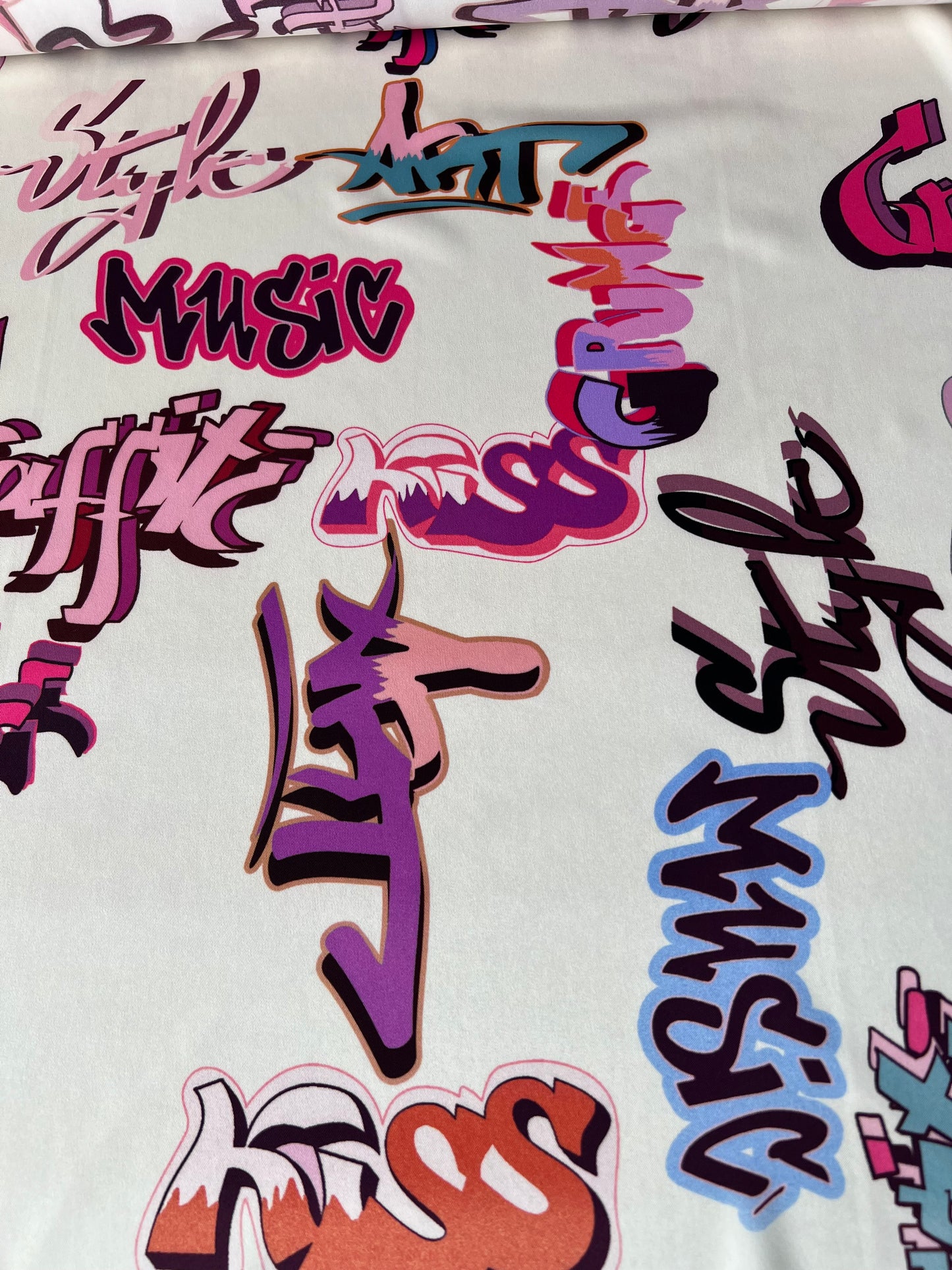 Wallet on diet 039 crepe poly graffiti