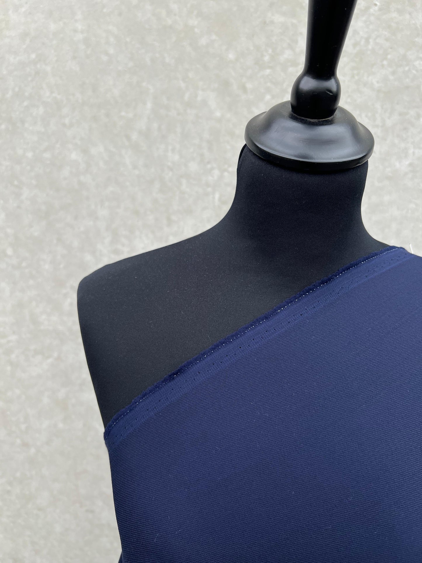 PREM10043 compact and fluid suiting tricotine fabric navy Loro Piana