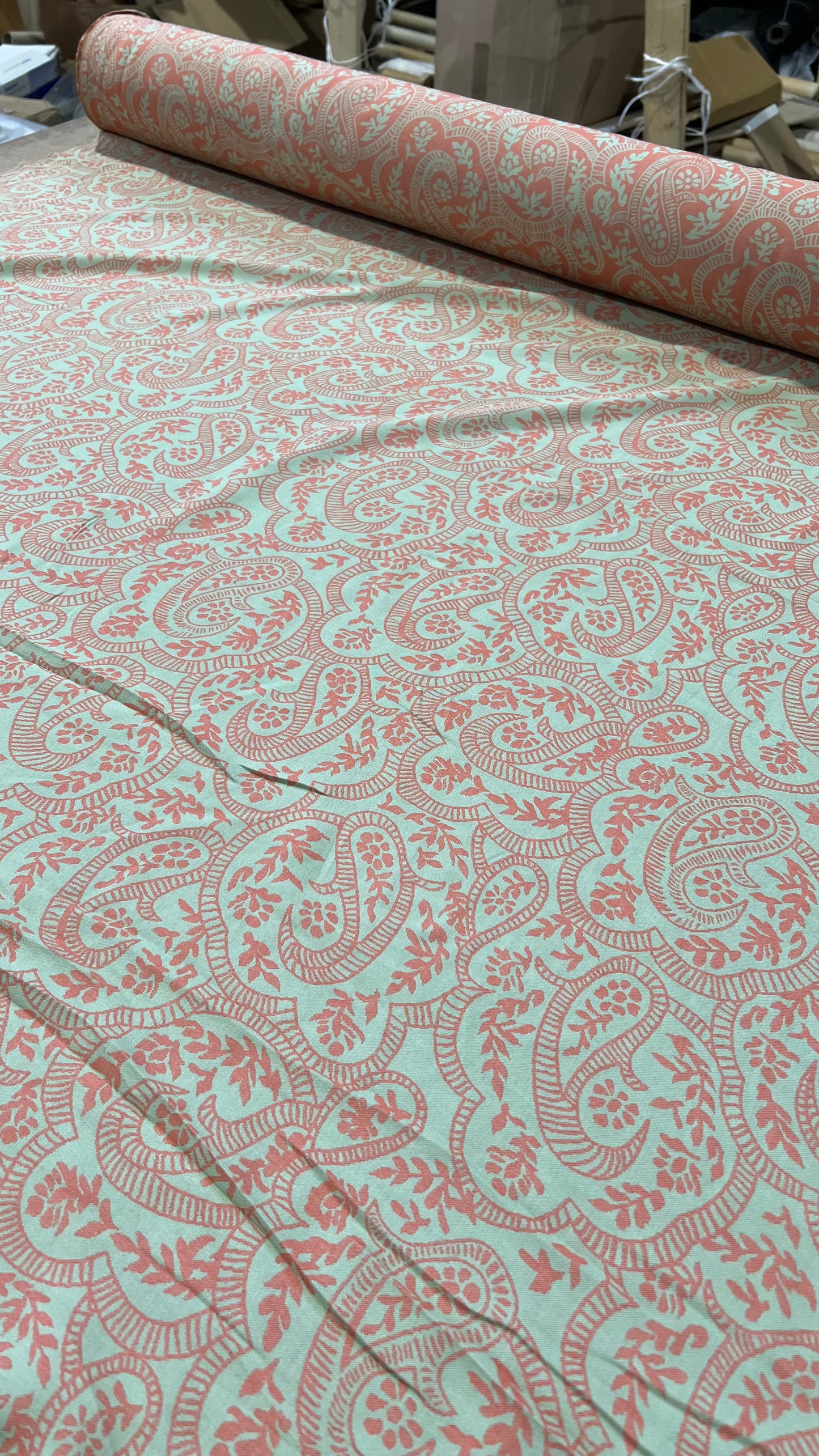 G01 NIKOS 012 viscose damast big paisley