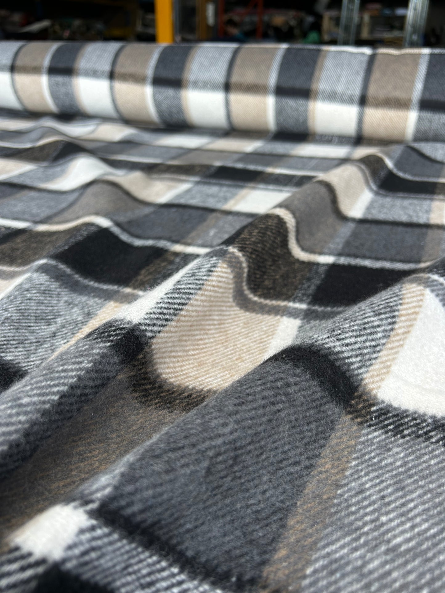 LISA 069 brown/ecru/black checkered heavy cotton