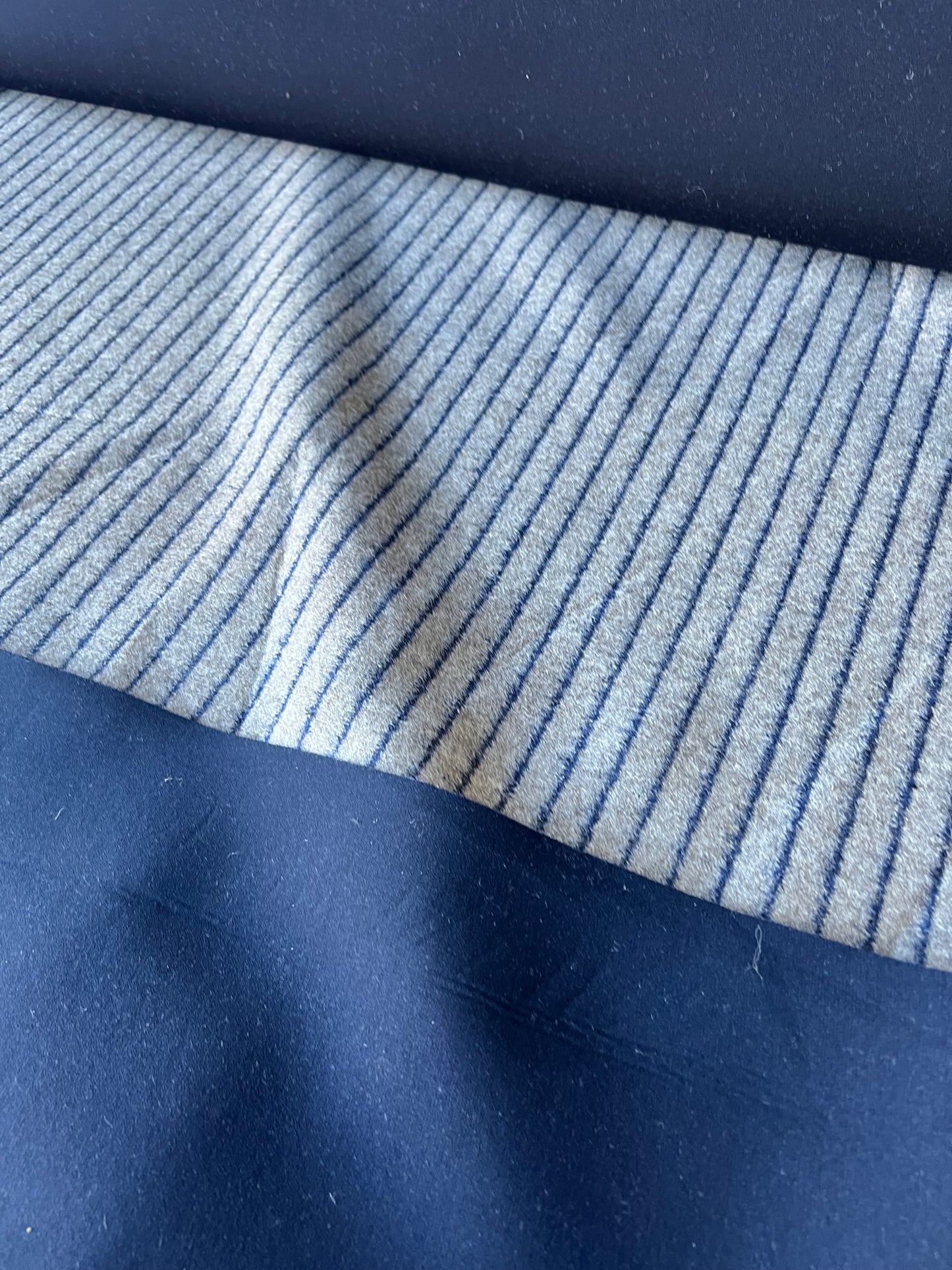 Wallet on diet 047 double face wool taupe navy stripes