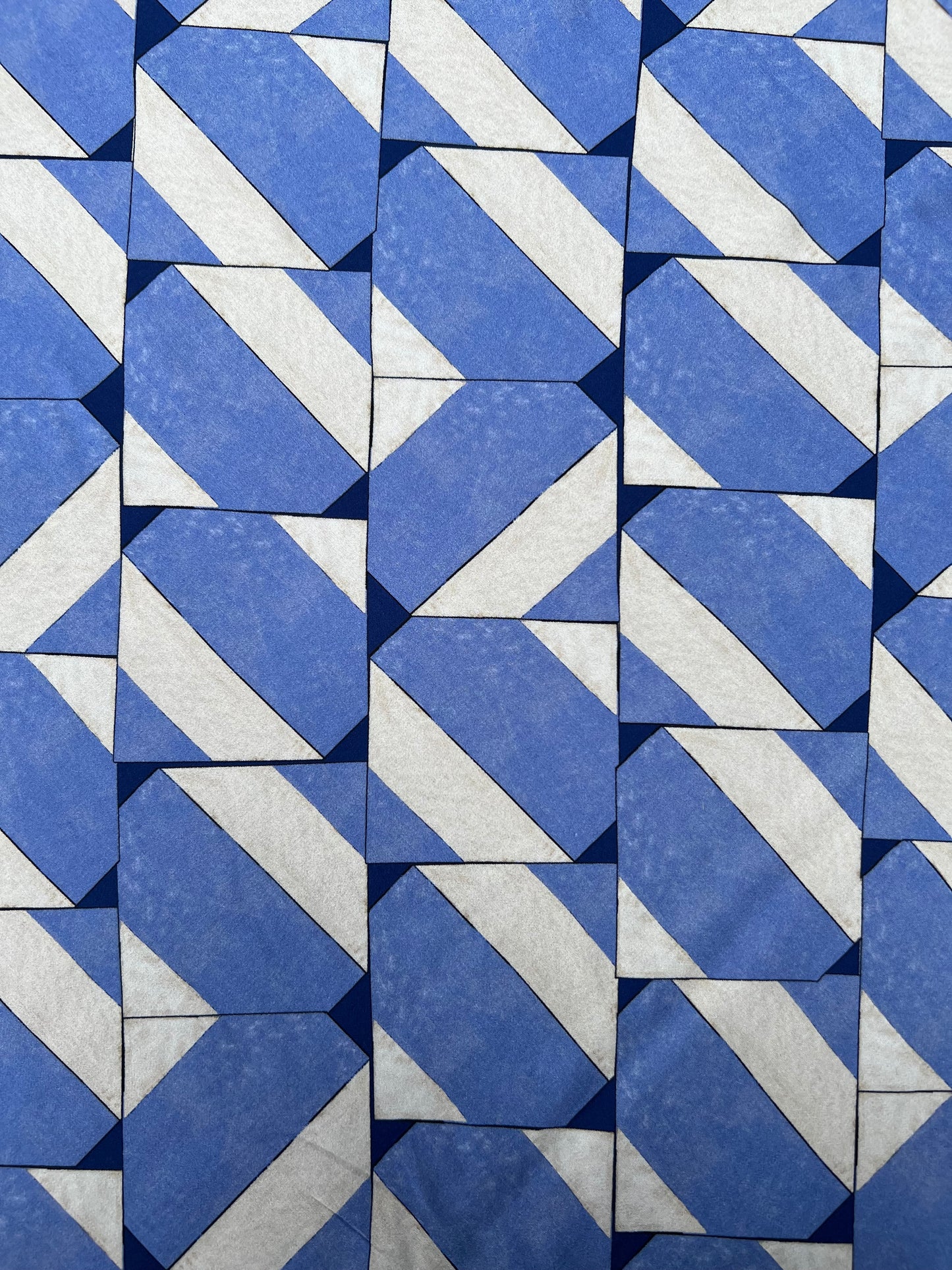 Fiona 012 viscose fibrane geometrical print blue/ecru