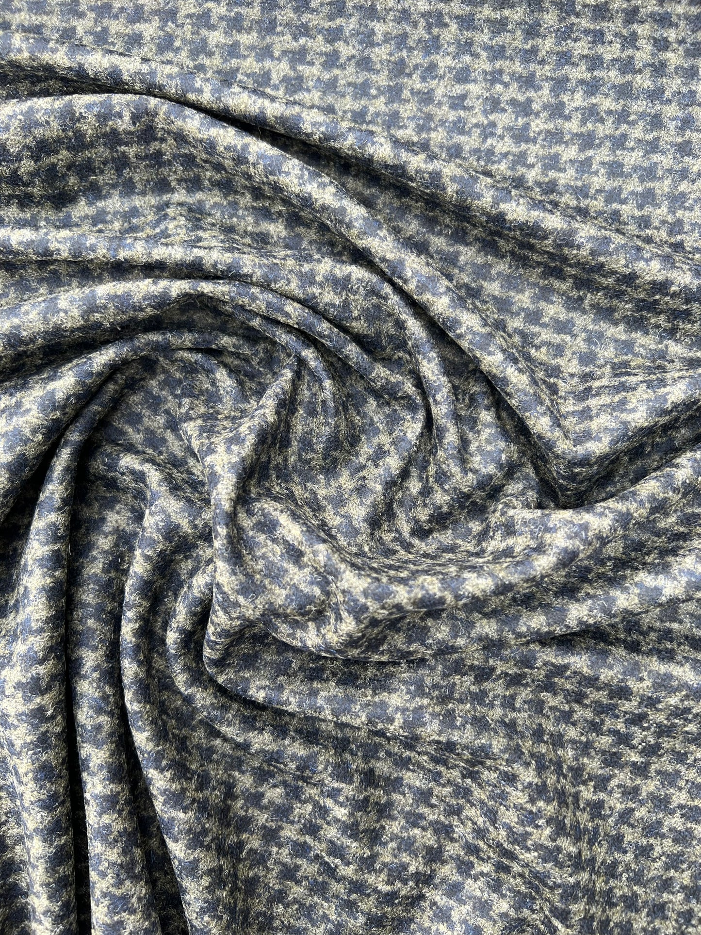 Gustave 024 Wool jersey black/khaki pied de poule