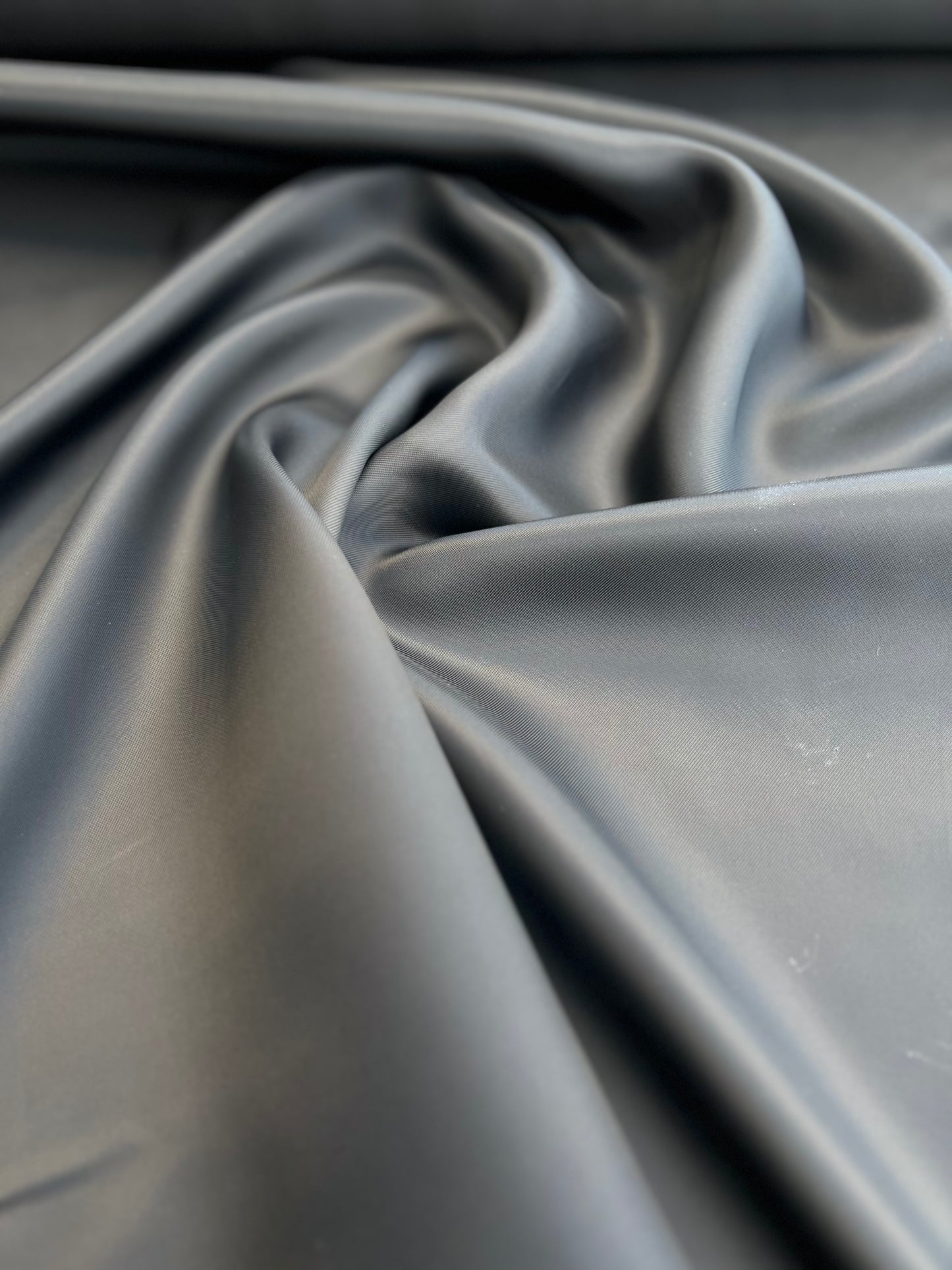 Lining dark grey taupe