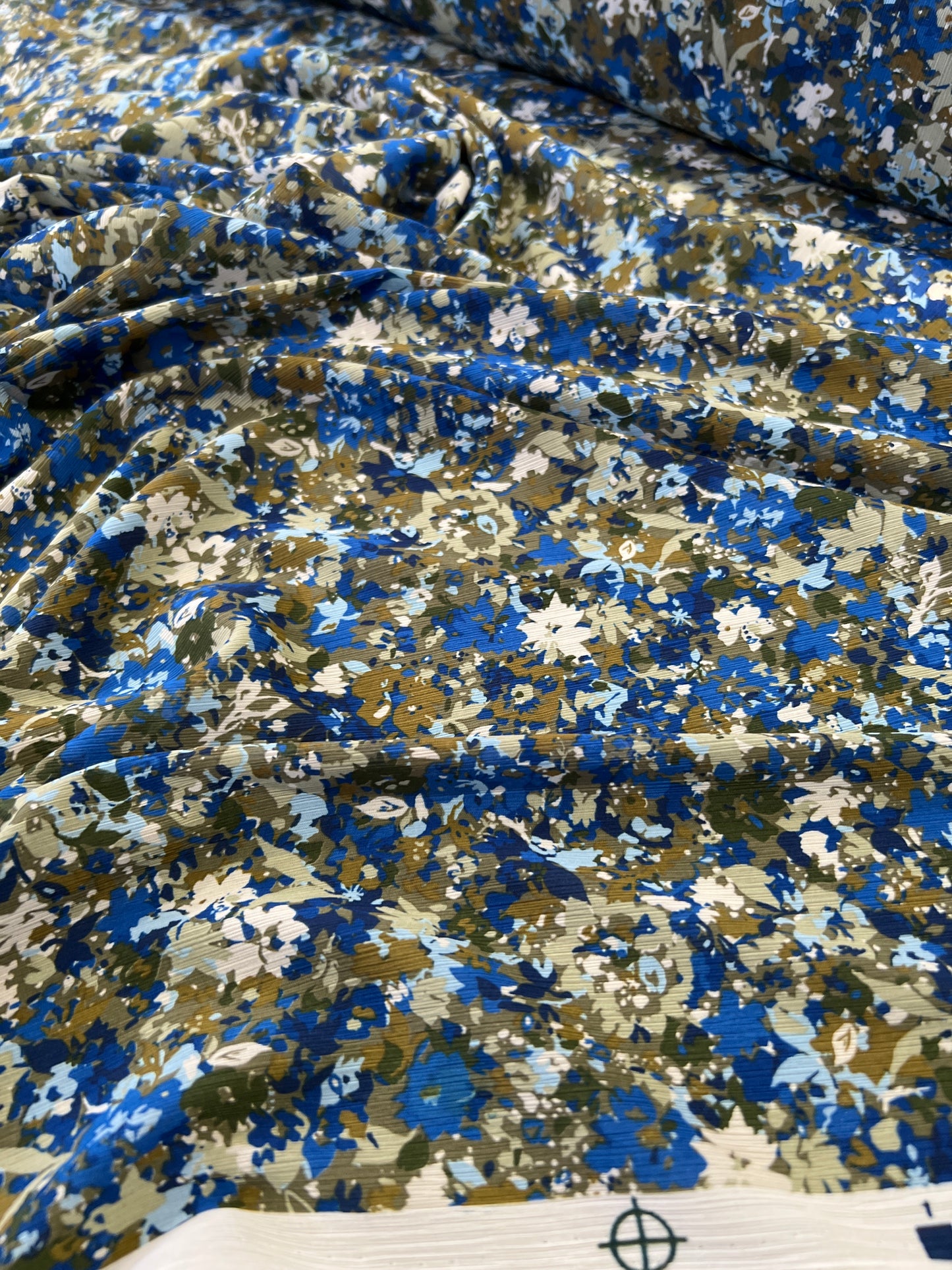 C02 crepon with millefleurs bleu/khaky