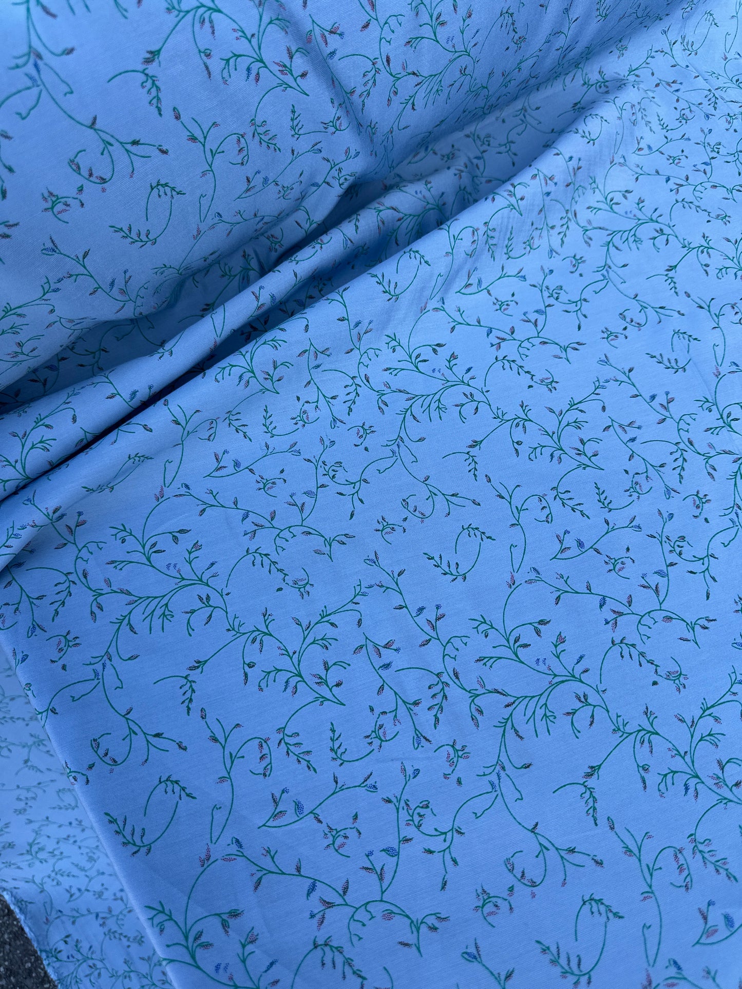 C02 Charlotte 000 Viscose Print Small Flowers Ice Blue