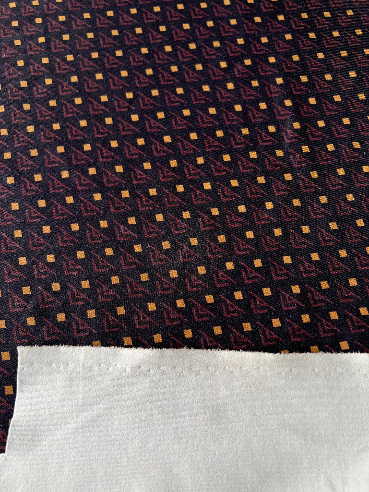 Wallet on diet 005 scuba crepe with small print