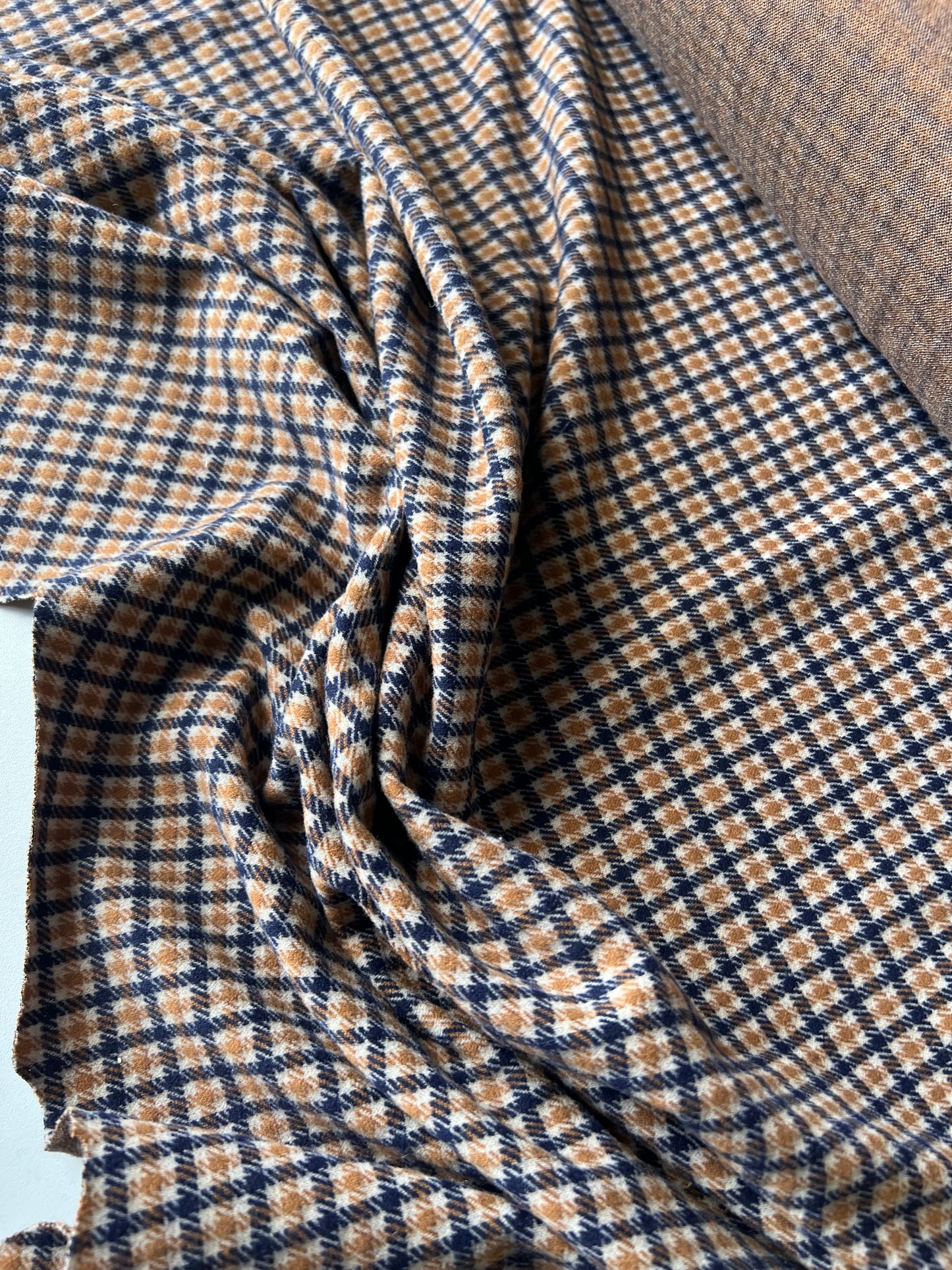 Wallet on diet 061 Wool jersey navy/mustard check