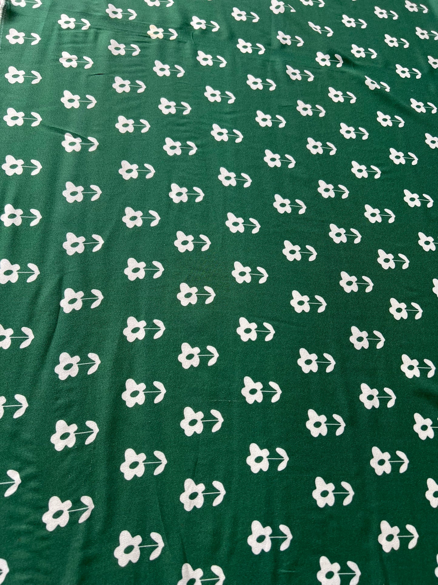 Wallet on diet 032 crêpe viscose green /white flowers