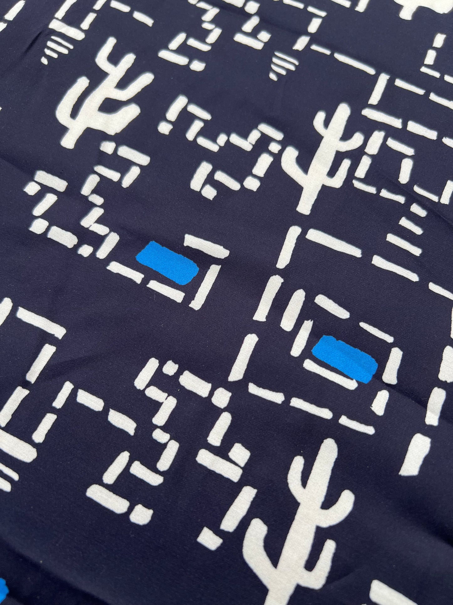 Fiona 002 viscose satin labyrinth print with cactus navy