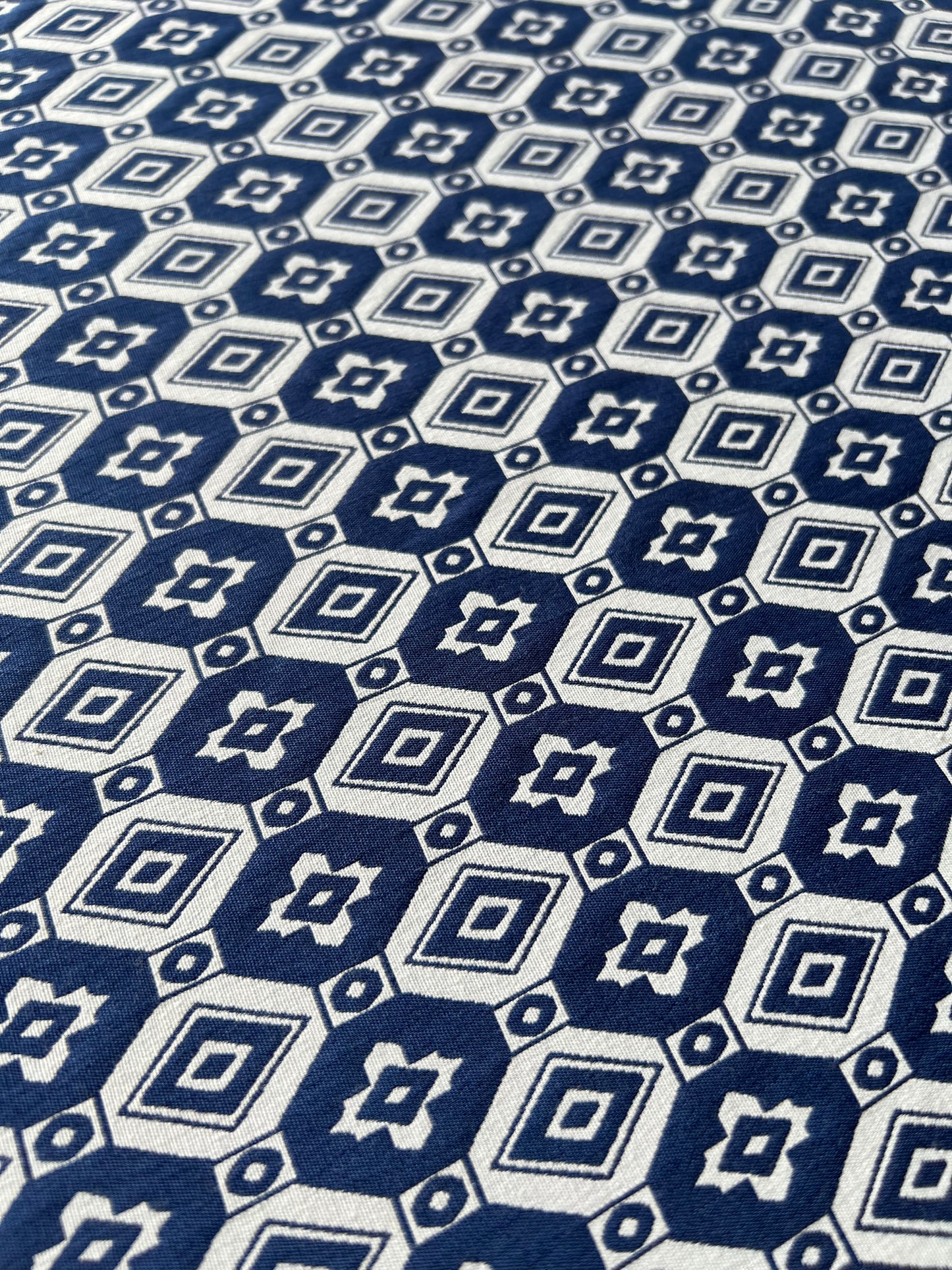 Wallet on diet 035 cotton stretch jacquard blue /white geo design