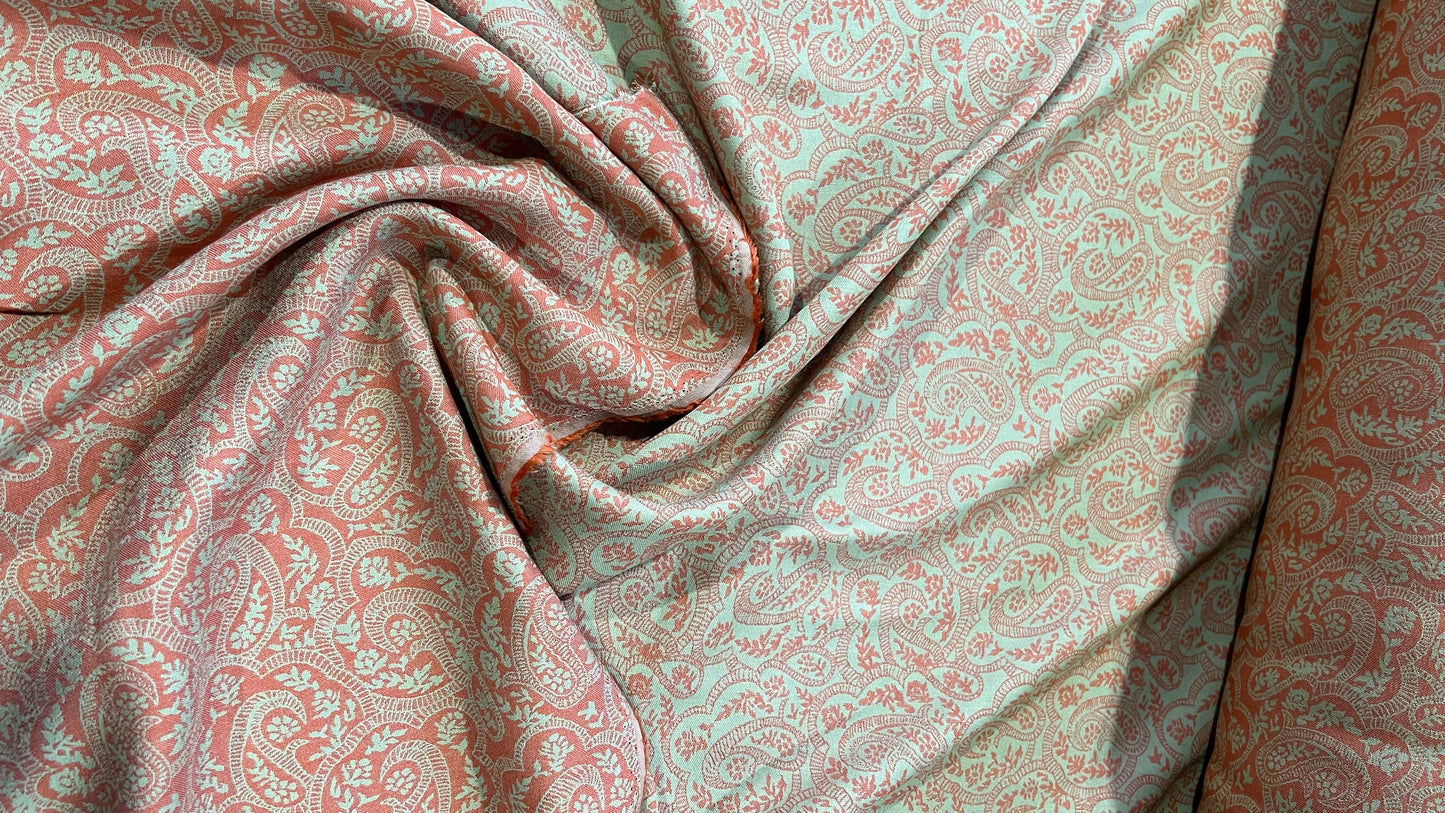 G01 NIKOS 011 viscose damast small paisley