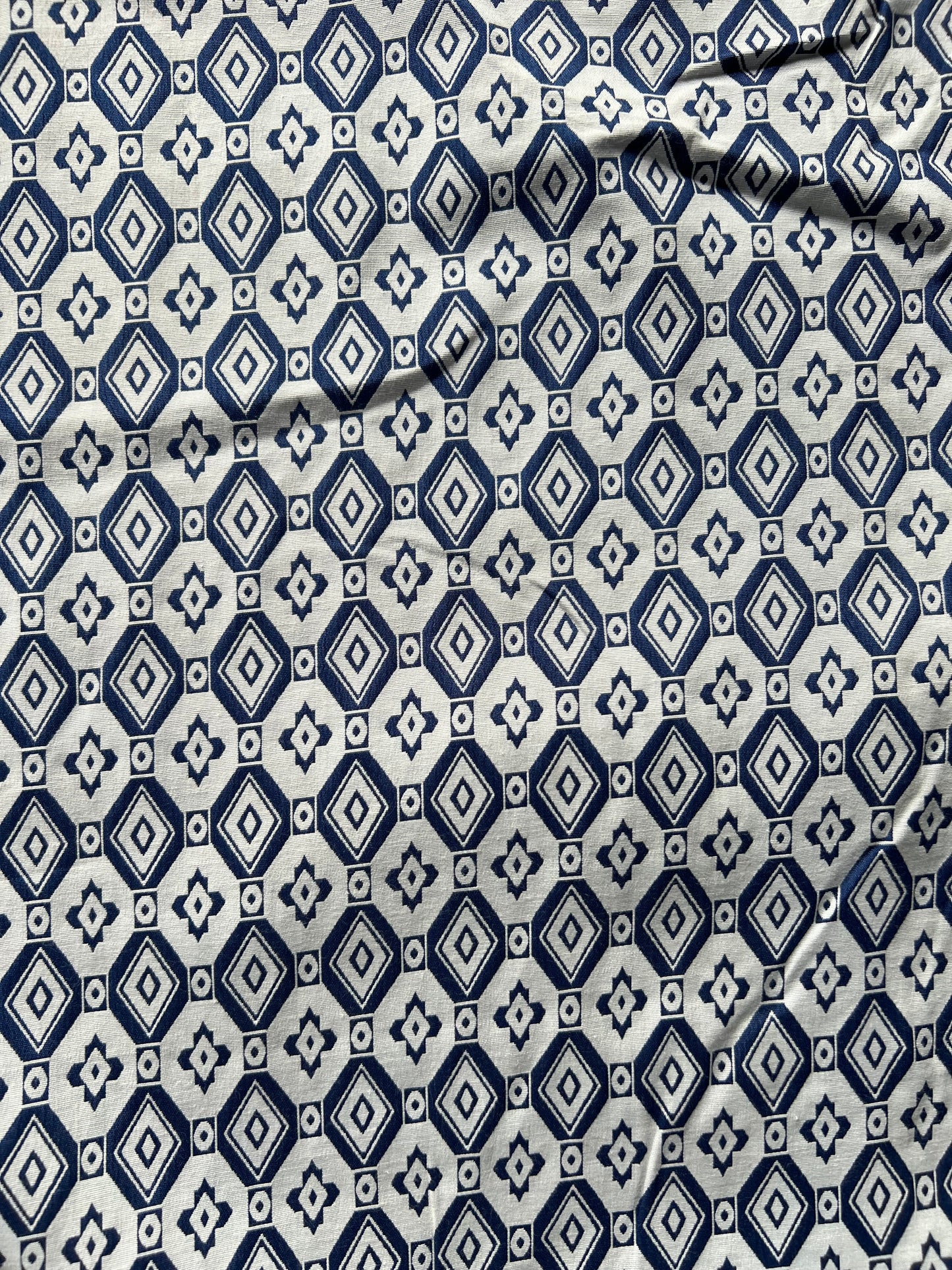 Wallet on diet 035 cotton stretch jacquard blue /white geo design