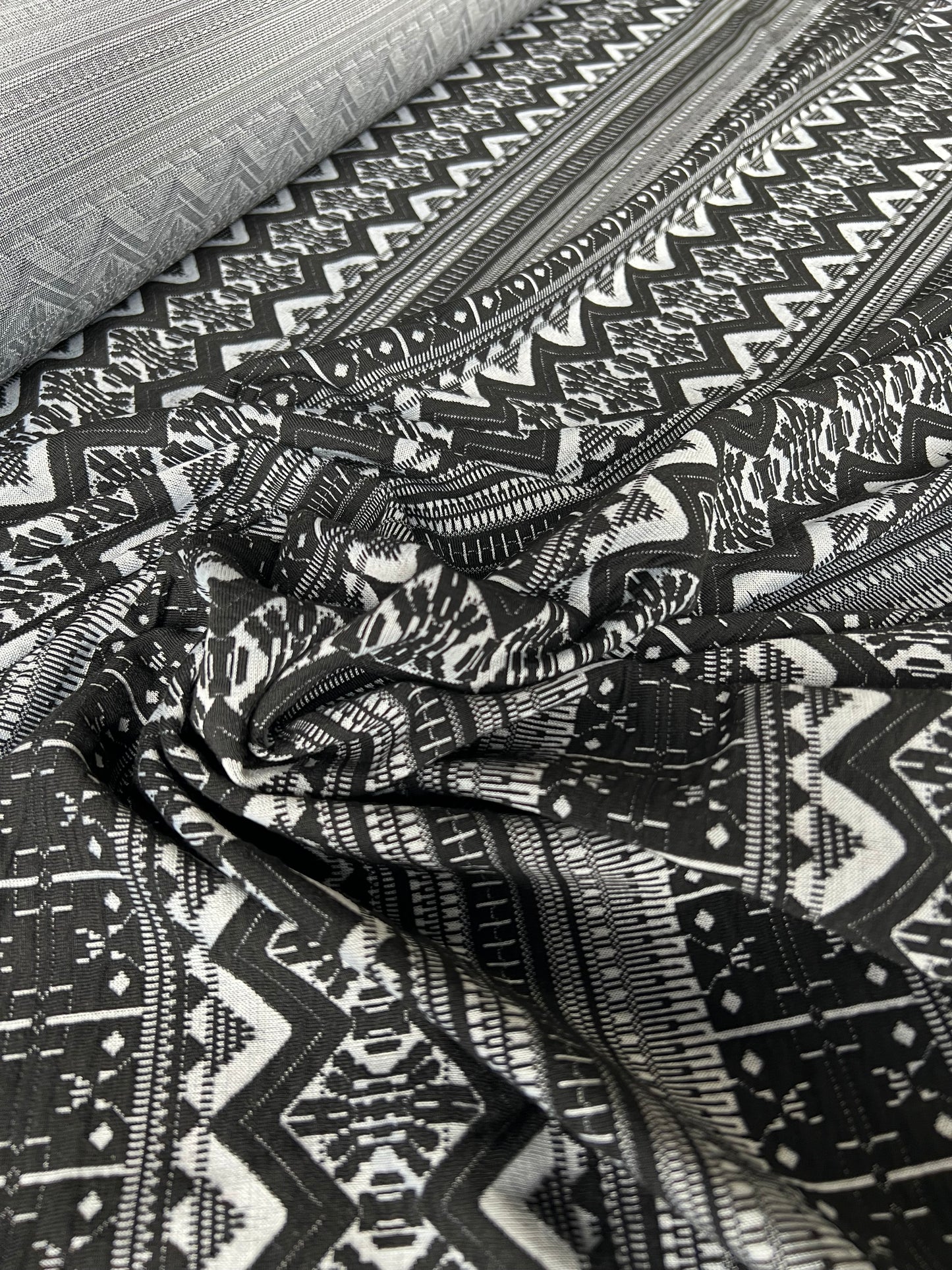 Wallet in diet 015 black white design « embroidery look »
