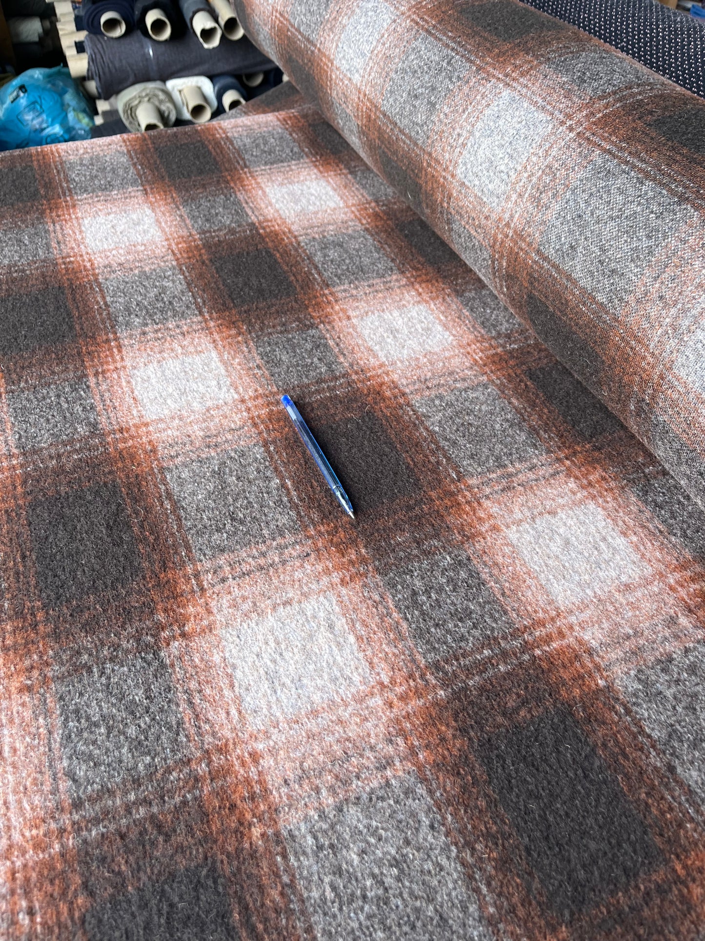 LISA 055 heavy boiled wool brown/grey/orange check