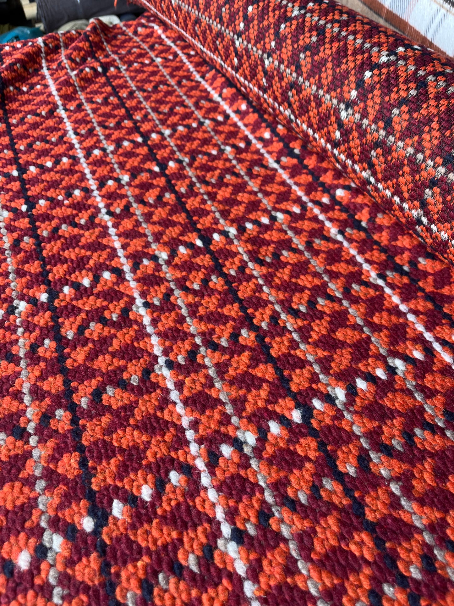 LISA 059 boiled wool with small bouclette orange/red small design