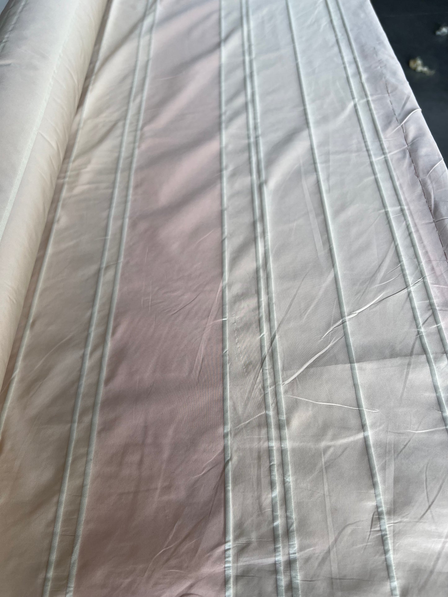 Wallet on diet 060 soft pink polyester stripes