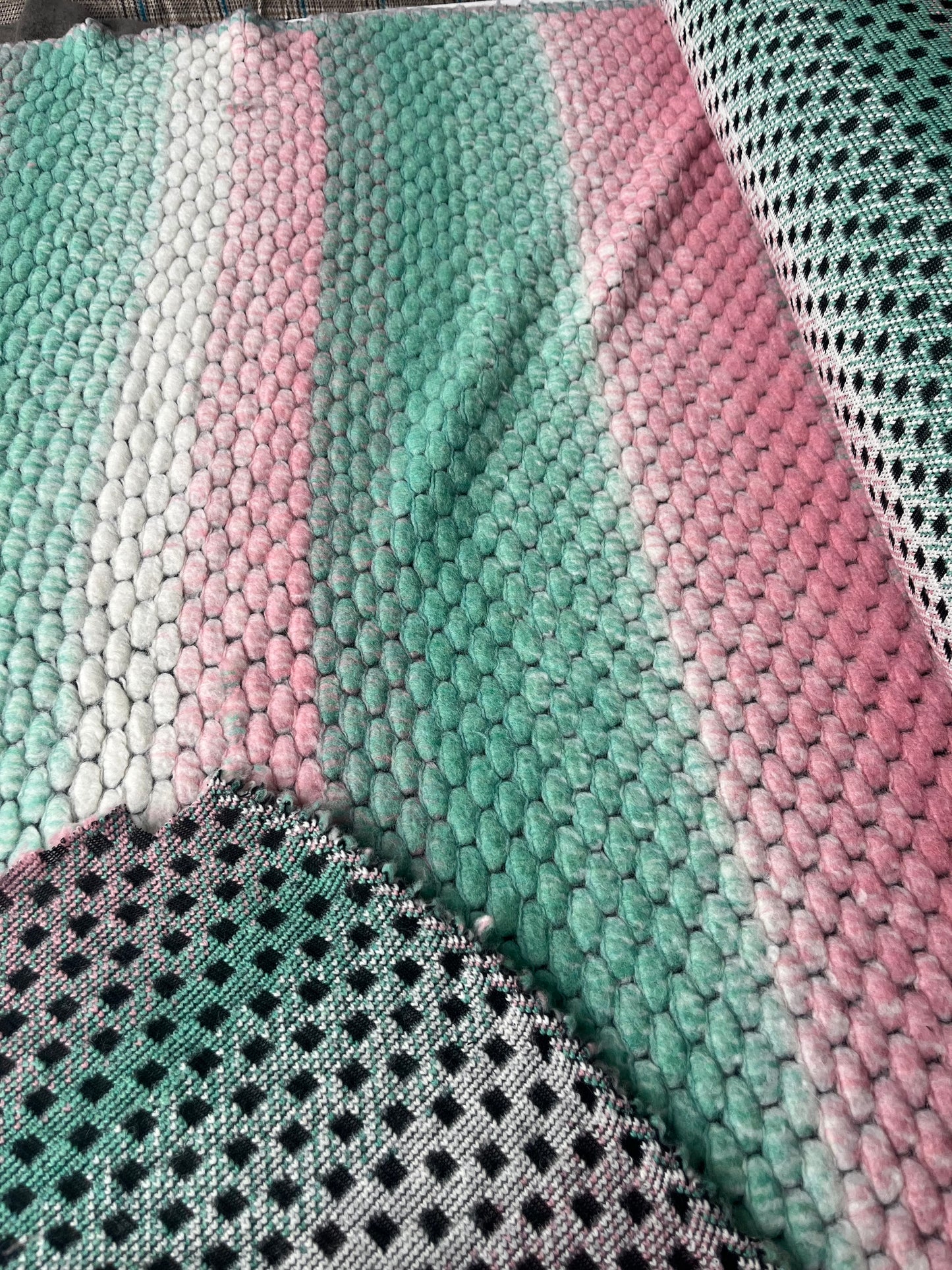 LISA 004 pink/green tie dye stripes heavy boiled wool bouclette