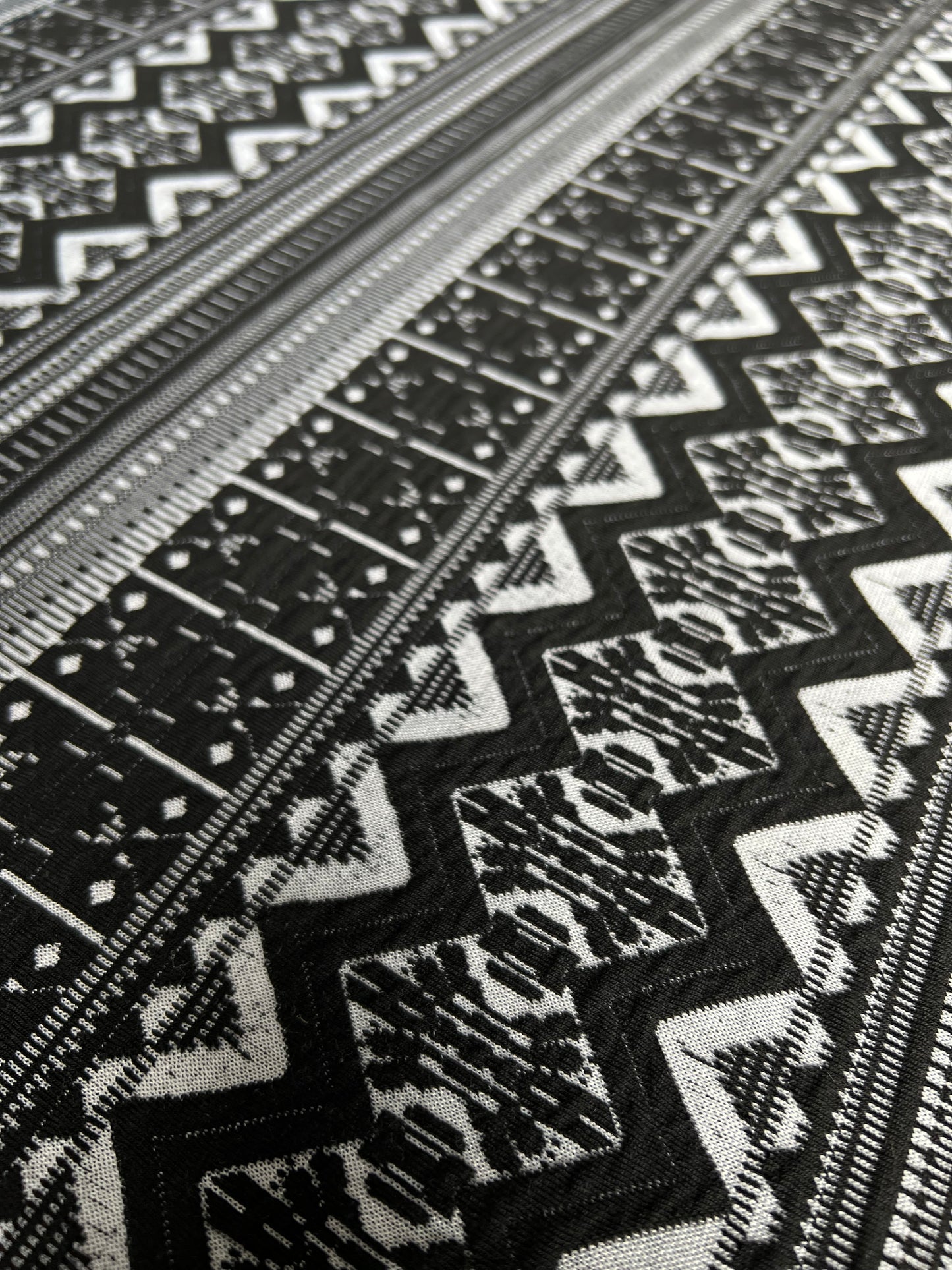 Wallet in diet 015 black white design « embroidery look »