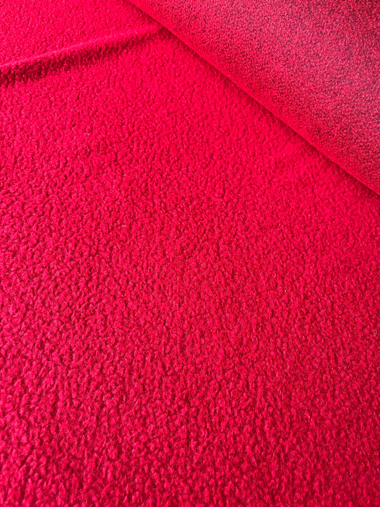 LISA 030 boiled wool bouclette red