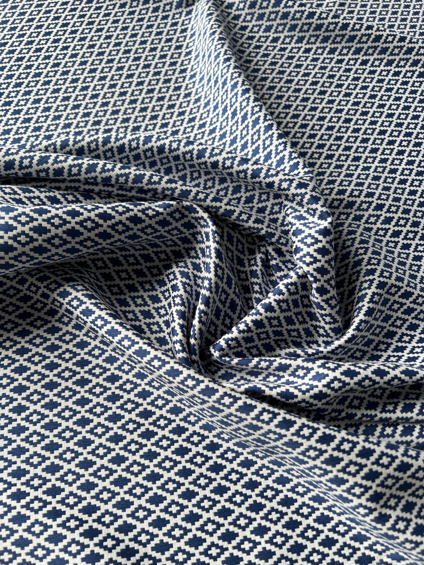 Wallet on diet 034 cotton stretch jacquard blue/white losange design