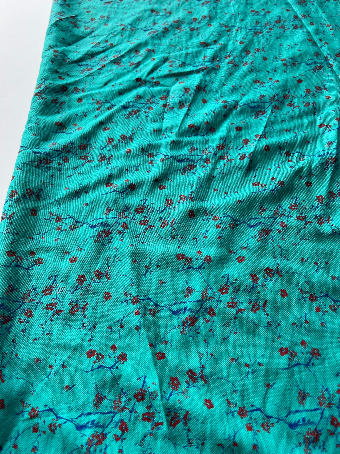 Wallet on diet 027 viscose aqua +red flower bouquets