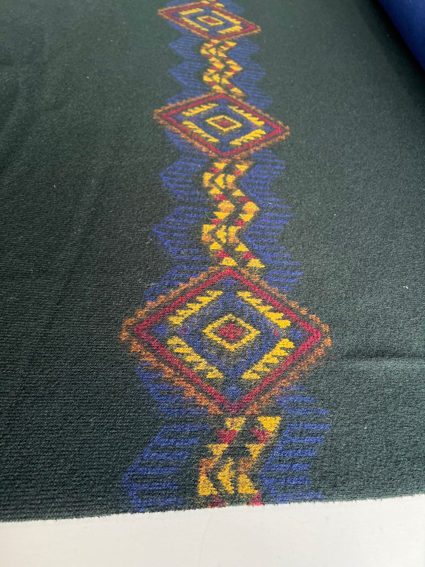 Slip side 014 navy double face green with tribal design