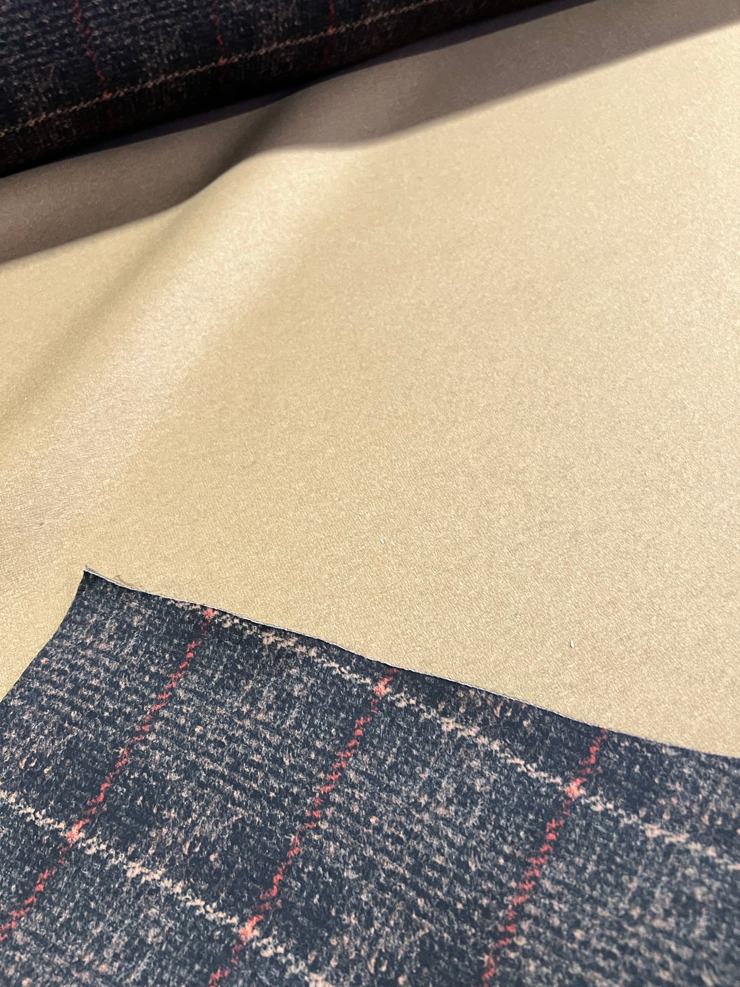 Flip side 049 autumn red ecru  check design double face camel
