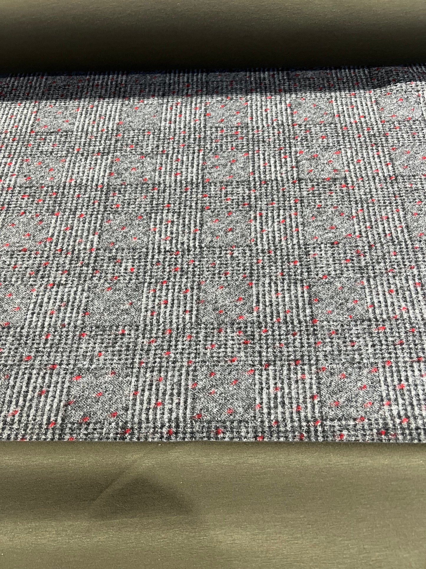 Flip side 054 grey check red dots double face khaki