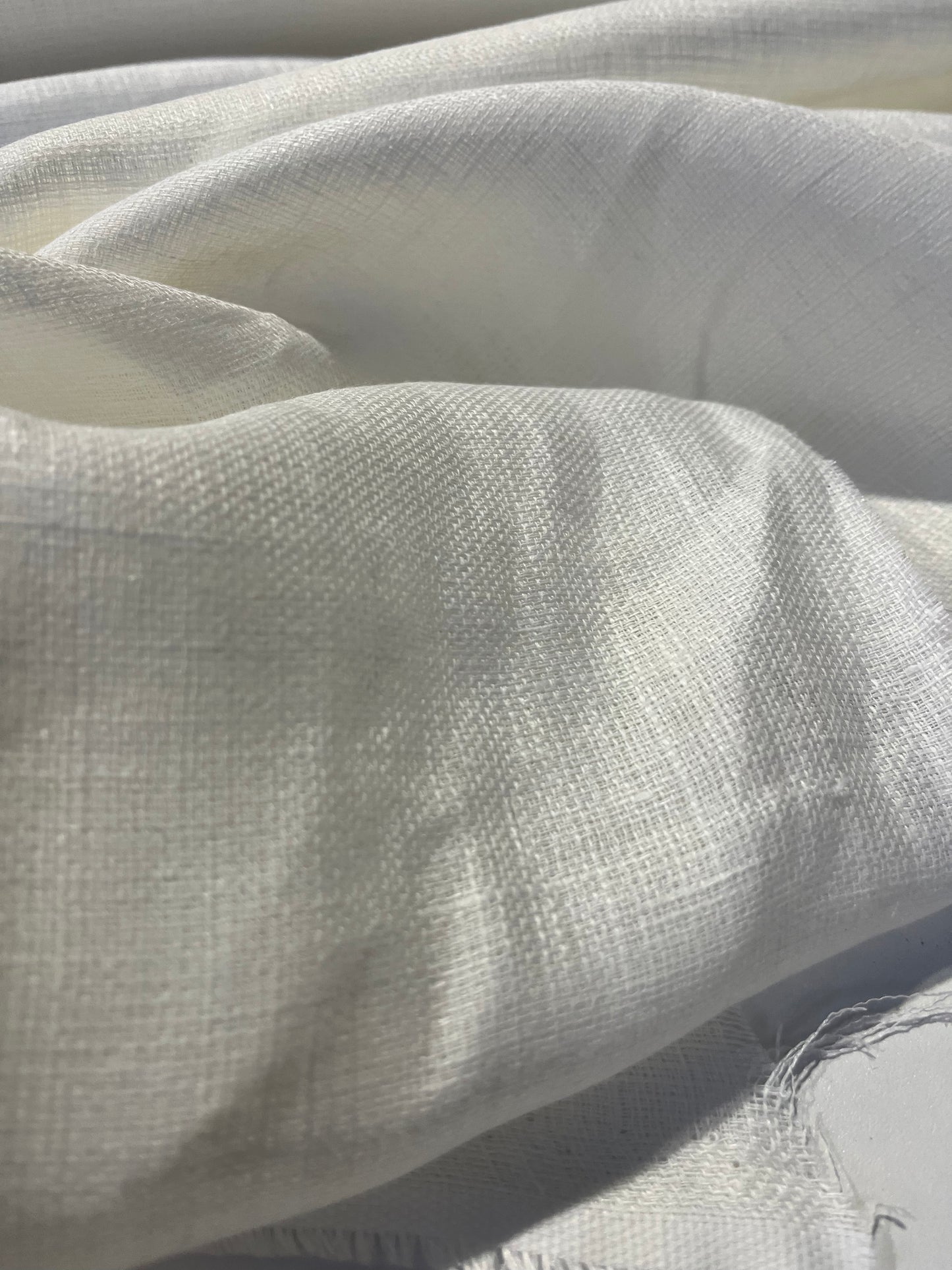 AXELLE 001 100% linen panama weave white