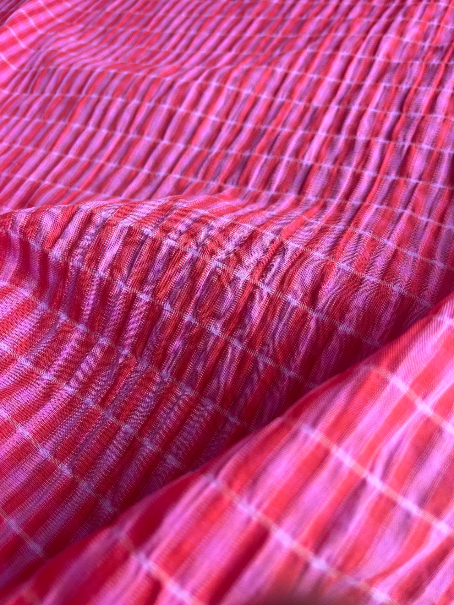RW 003 light seersucker cotton check pink/red