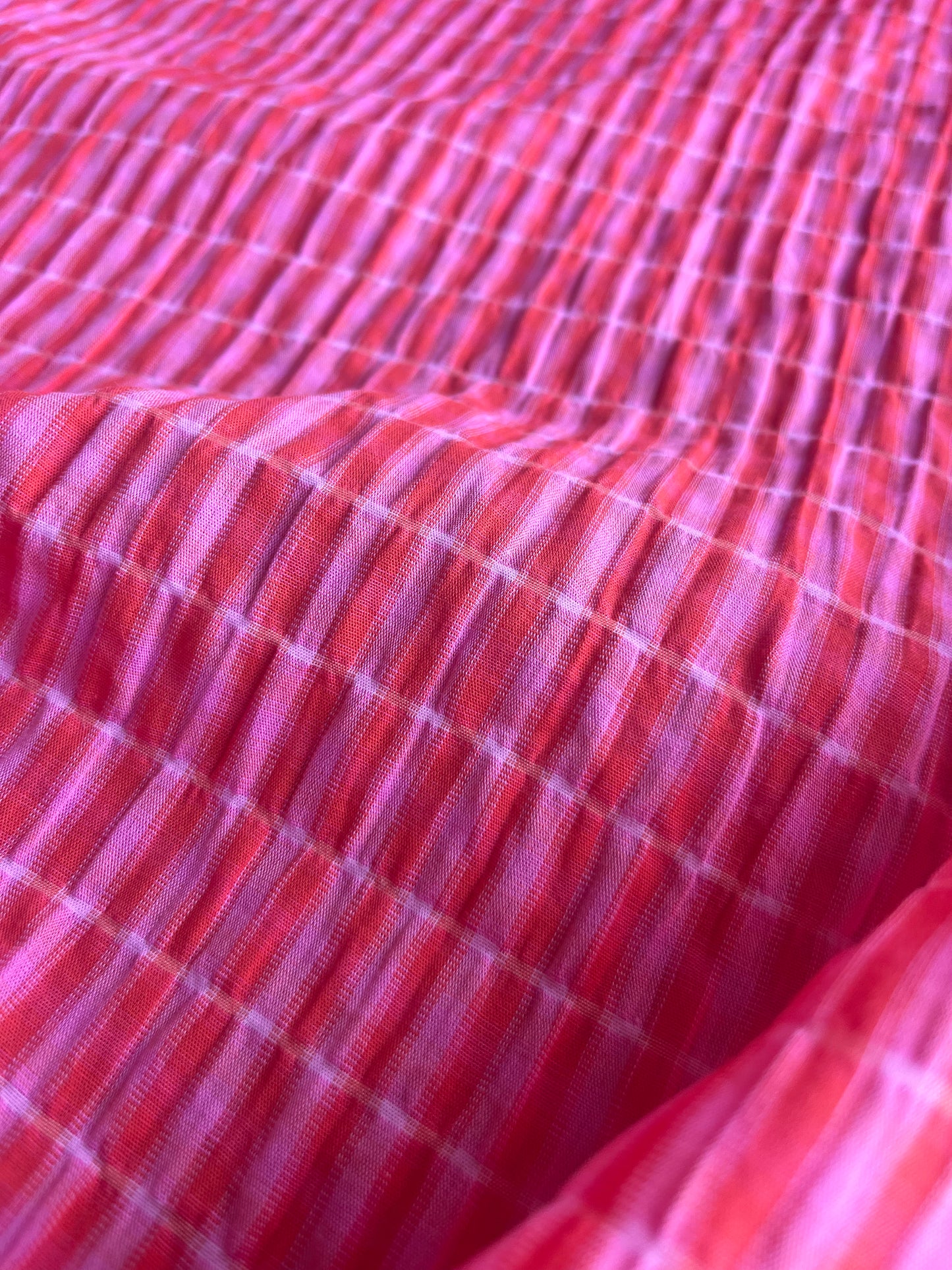 RW 003 light seersucker cotton check pink/red
