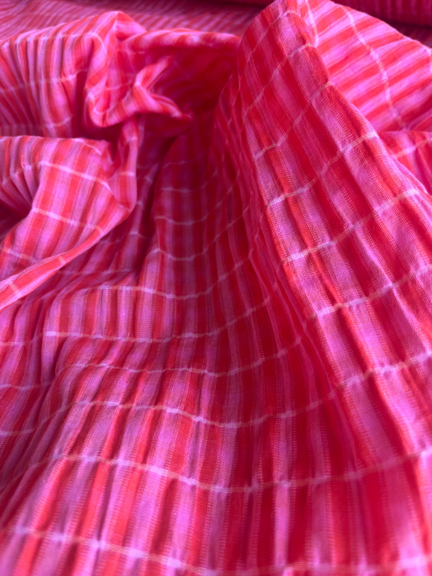 RW 003 light seersucker cotton check pink/red