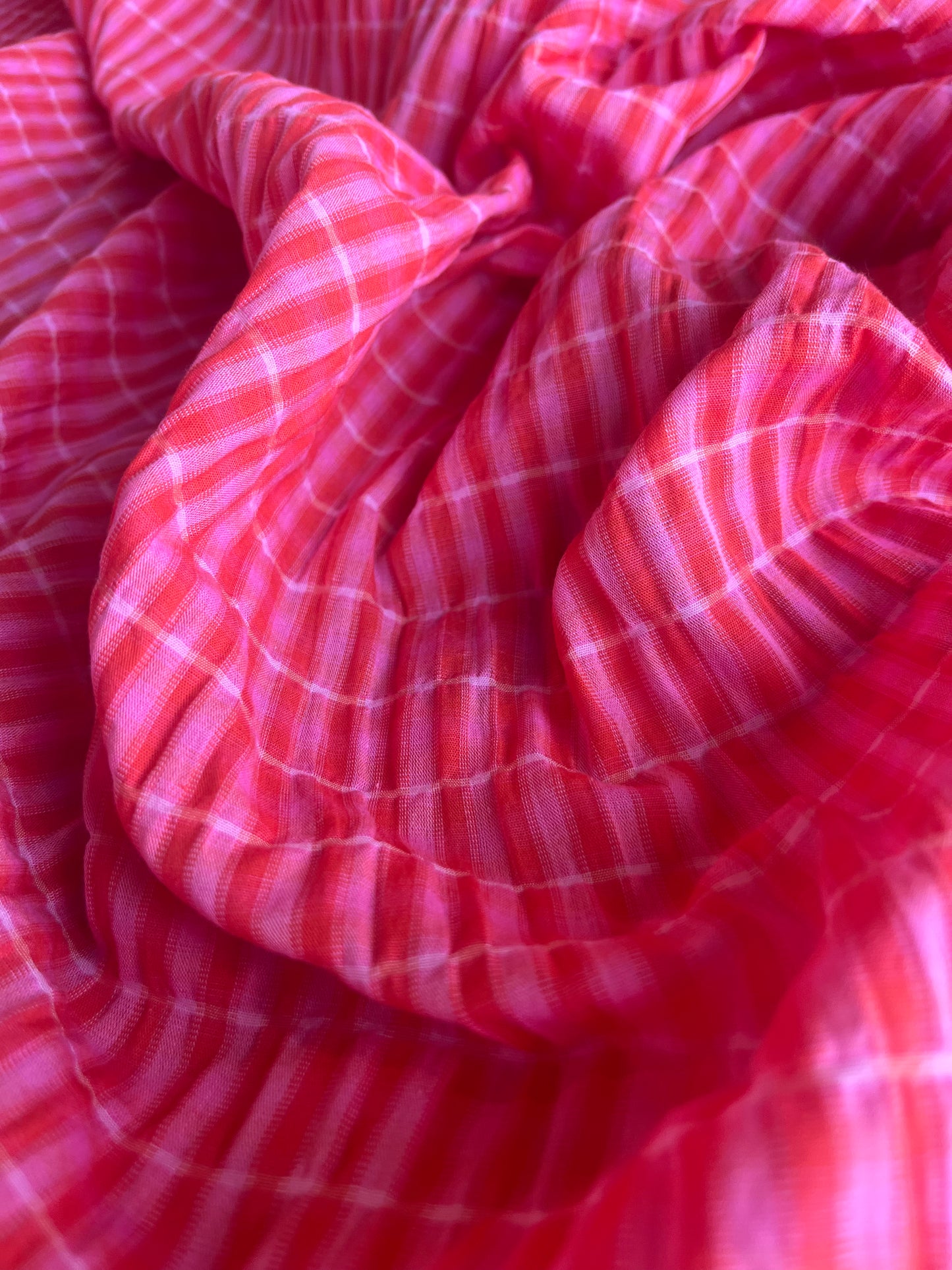 RW 003 light seersucker cotton check pink/red