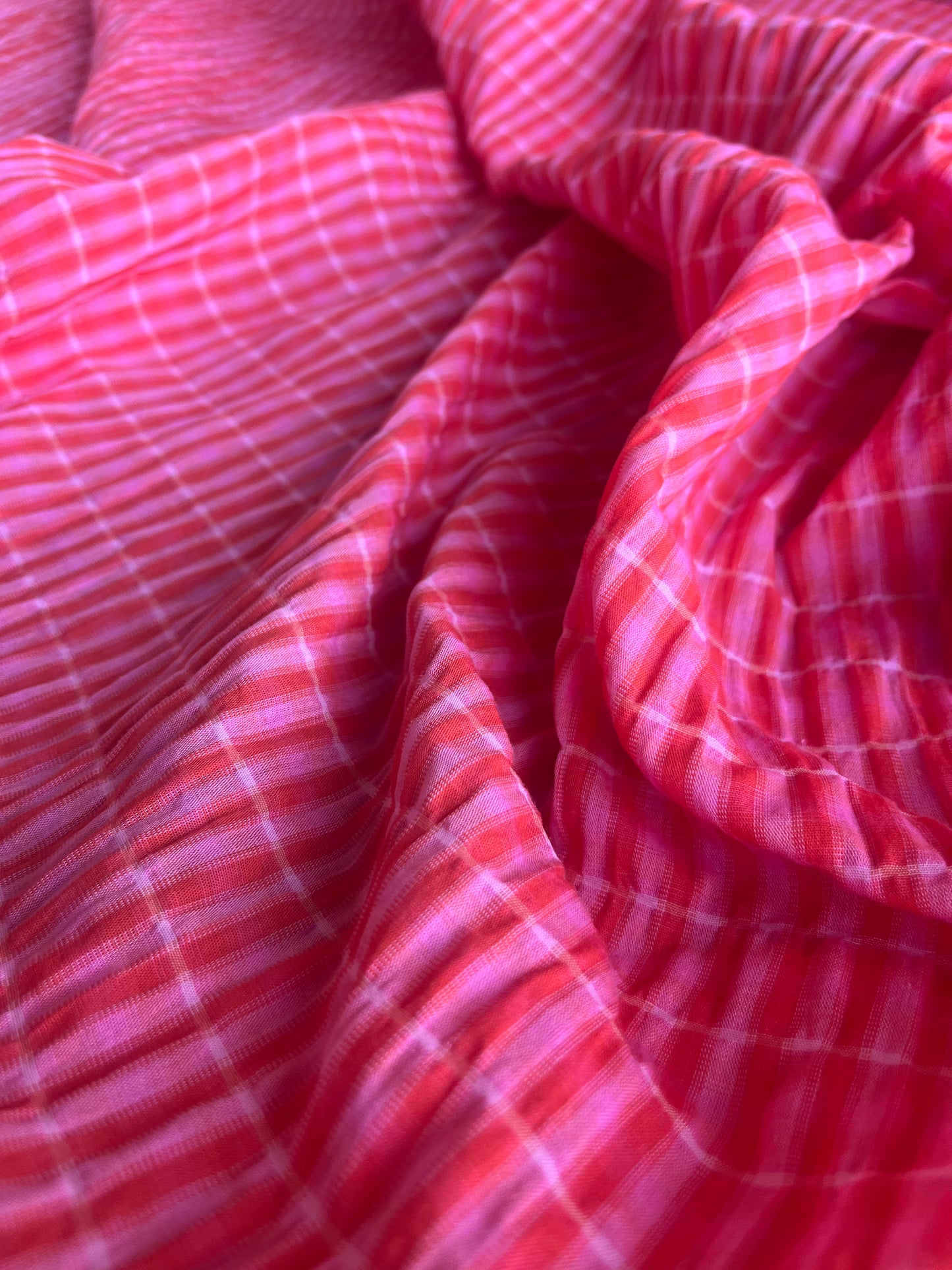 RW 003 light seersucker cotton check pink/red