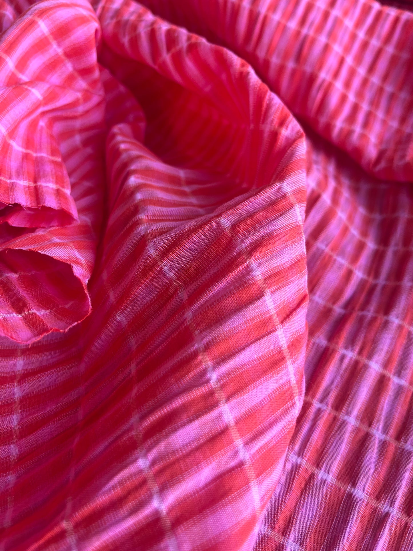 RW 003 light seersucker cotton check pink/red
