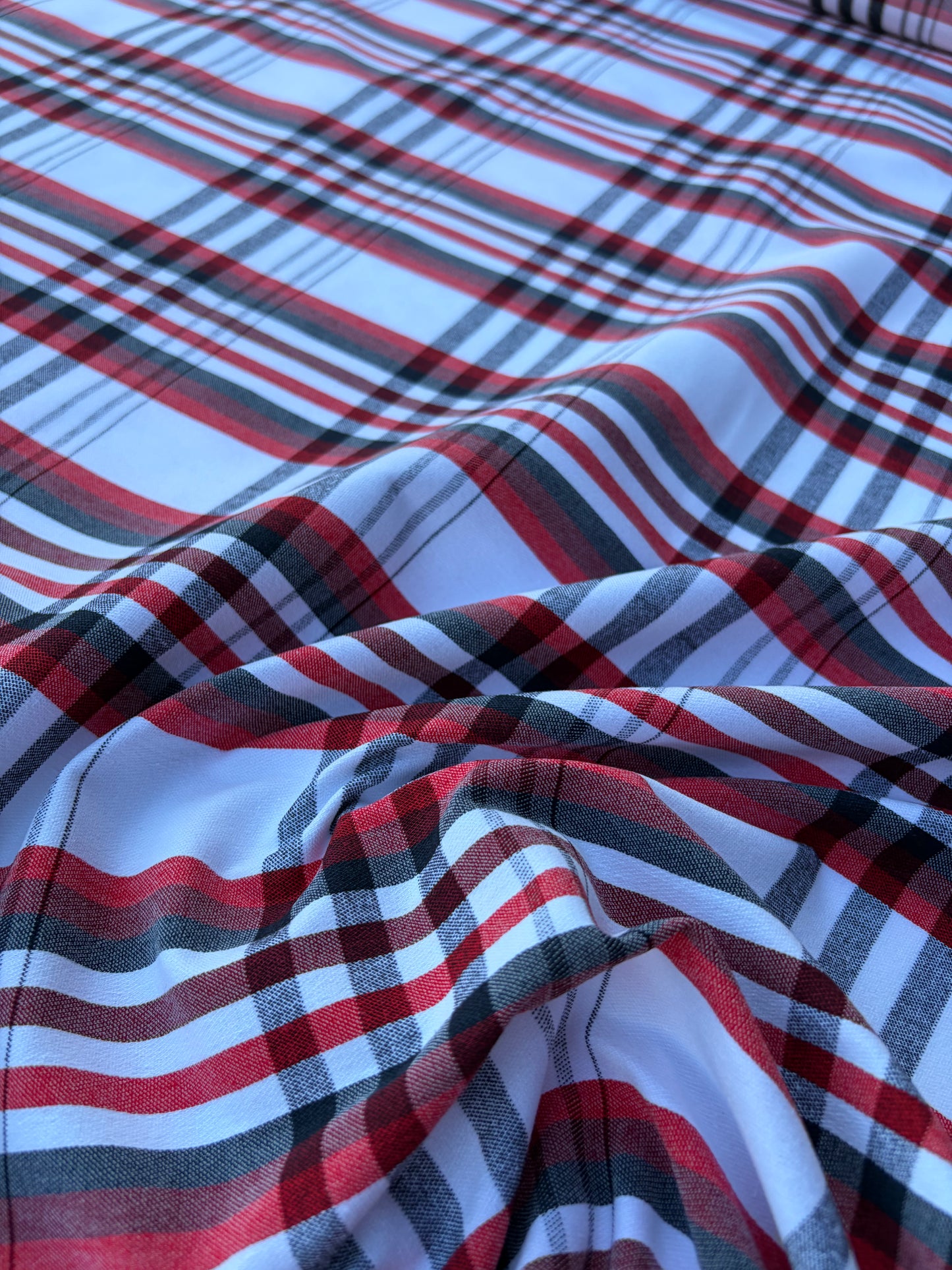 BART 026 red/white checkered cotton bengaline