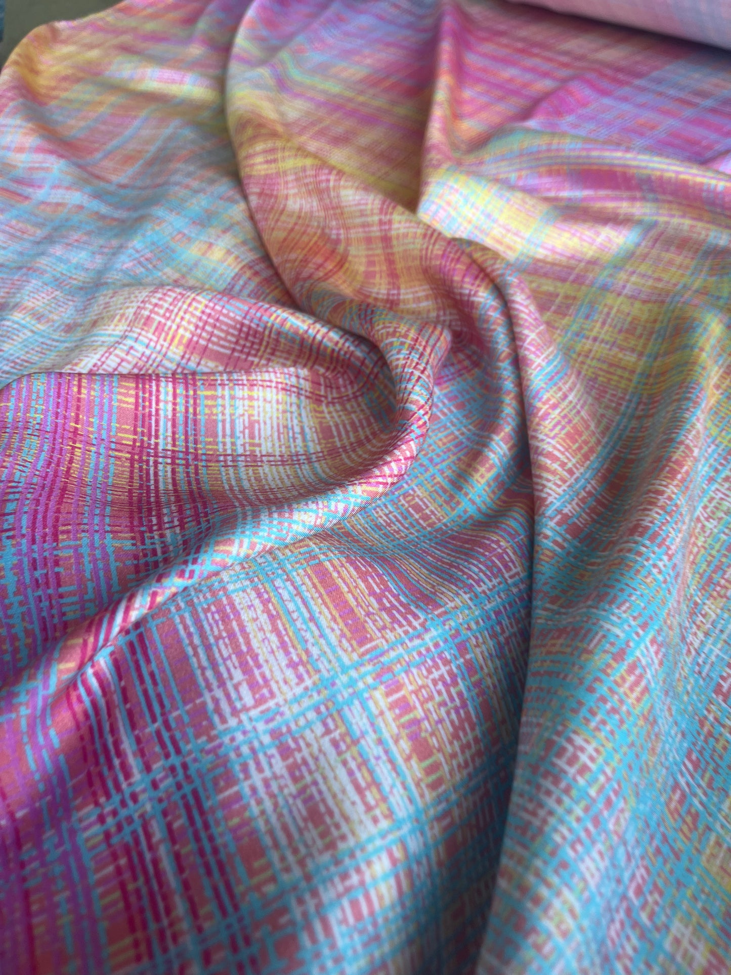 RW 010 viscose satin checkered print bright colours