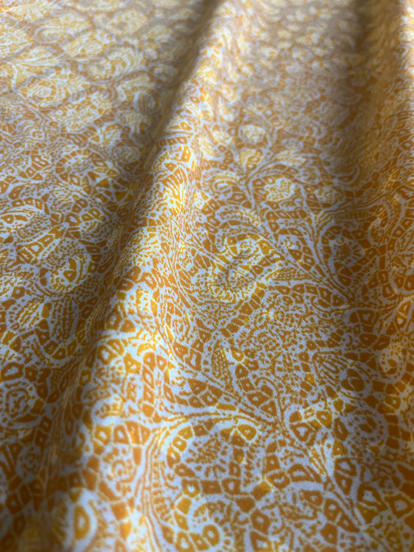 RW 016 viscose satin small orange print