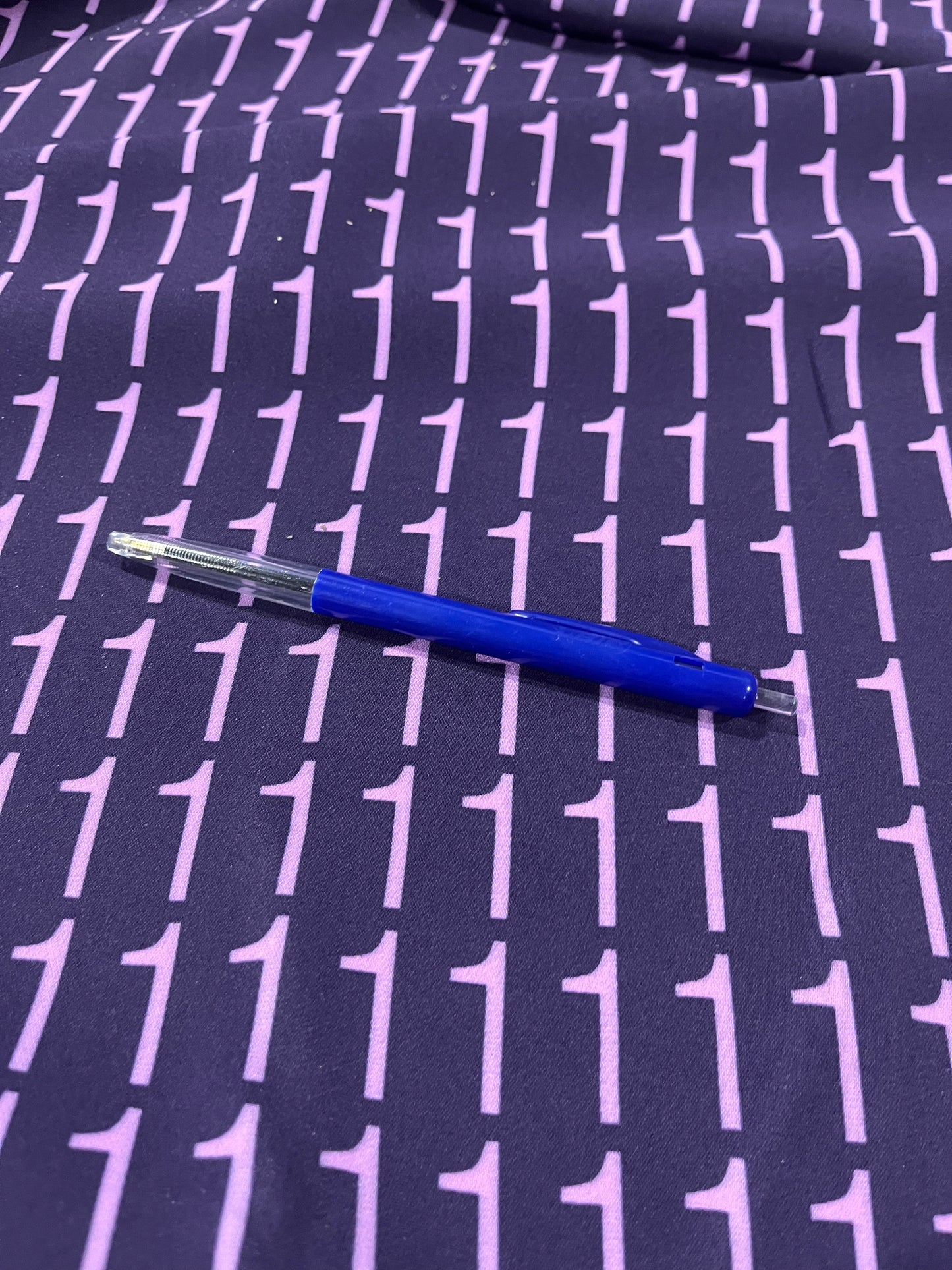 C02 bi-stretch graphic