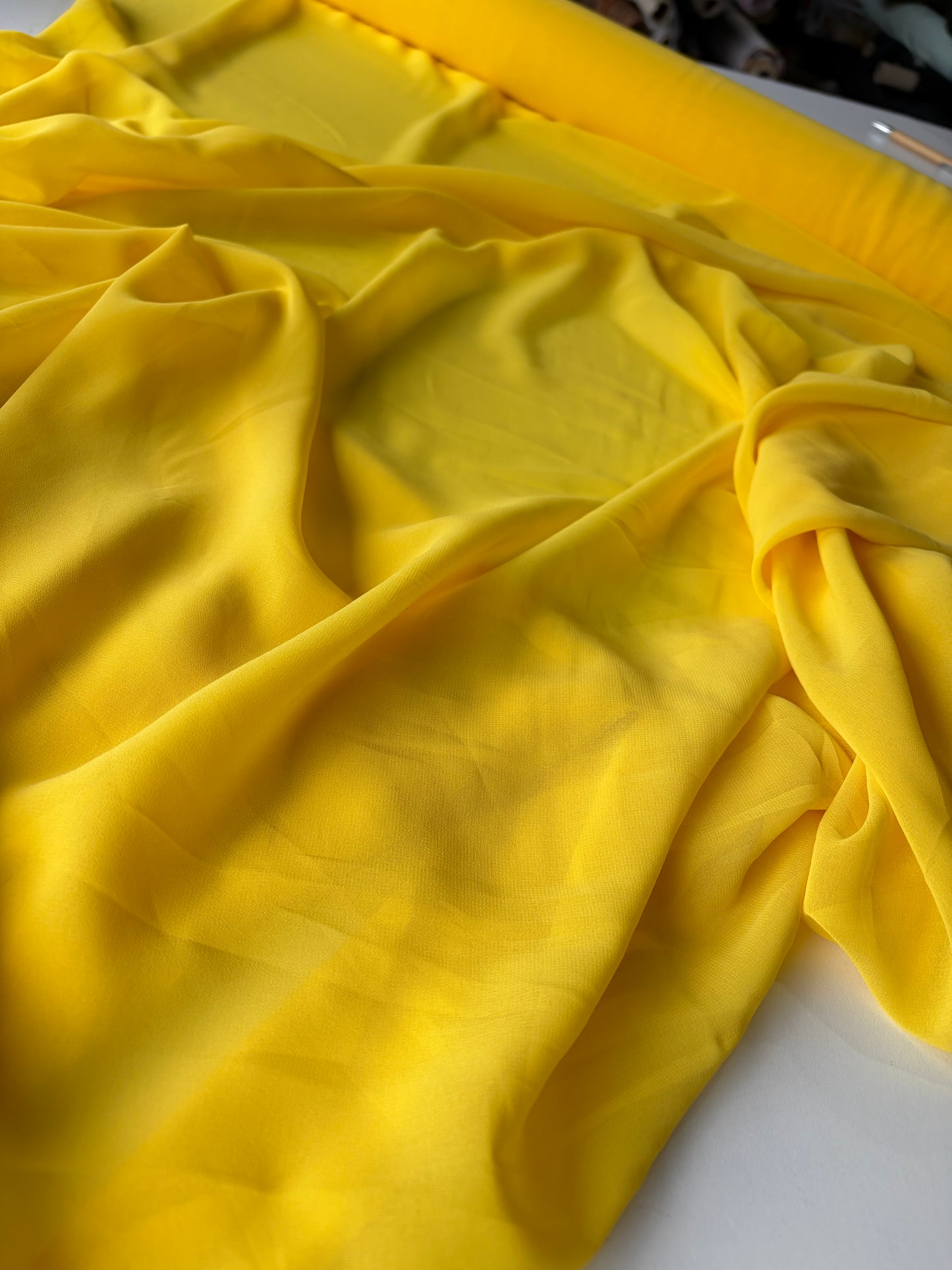 STAN 029 crêpe de chine yellow