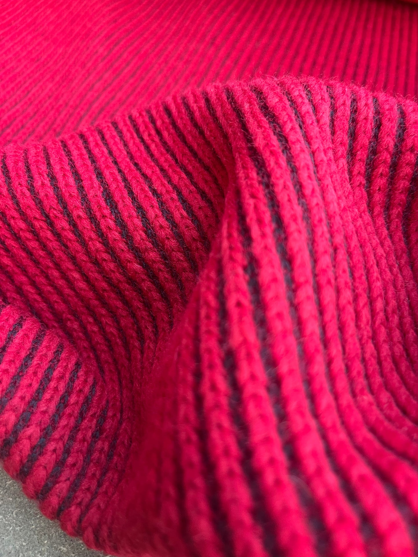 RW 034 heavy wool knit red