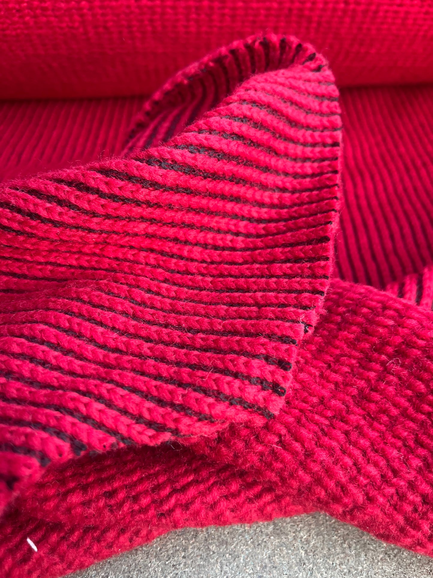 RW 034 heavy wool knit red