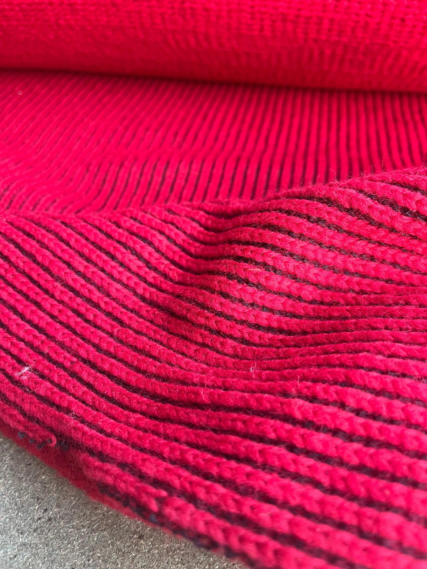 RW 034 heavy wool knit red