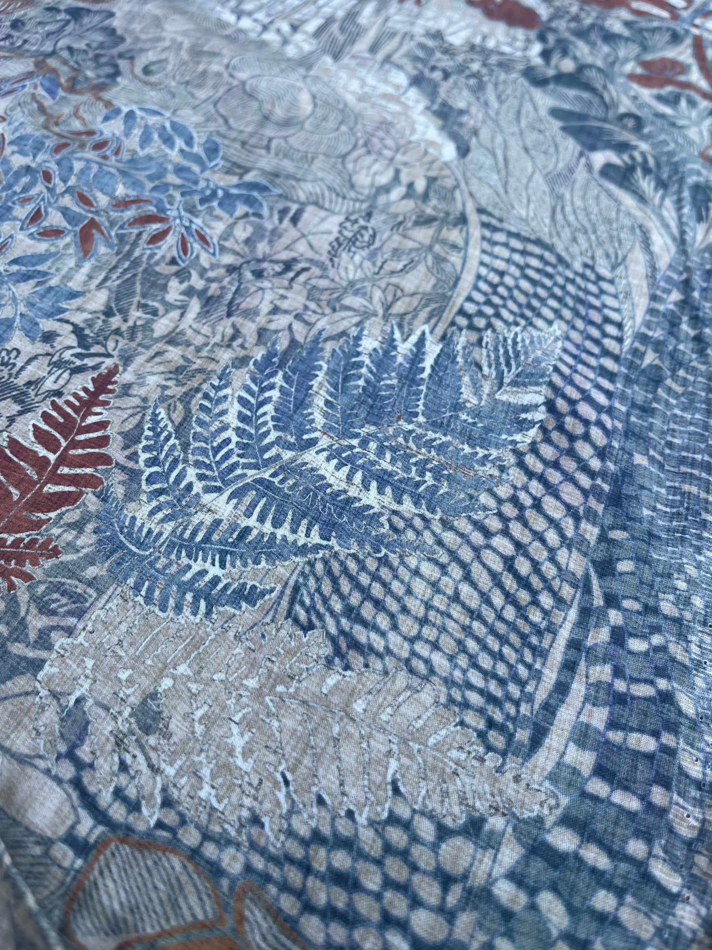 RW 047 viscose fibrane with print