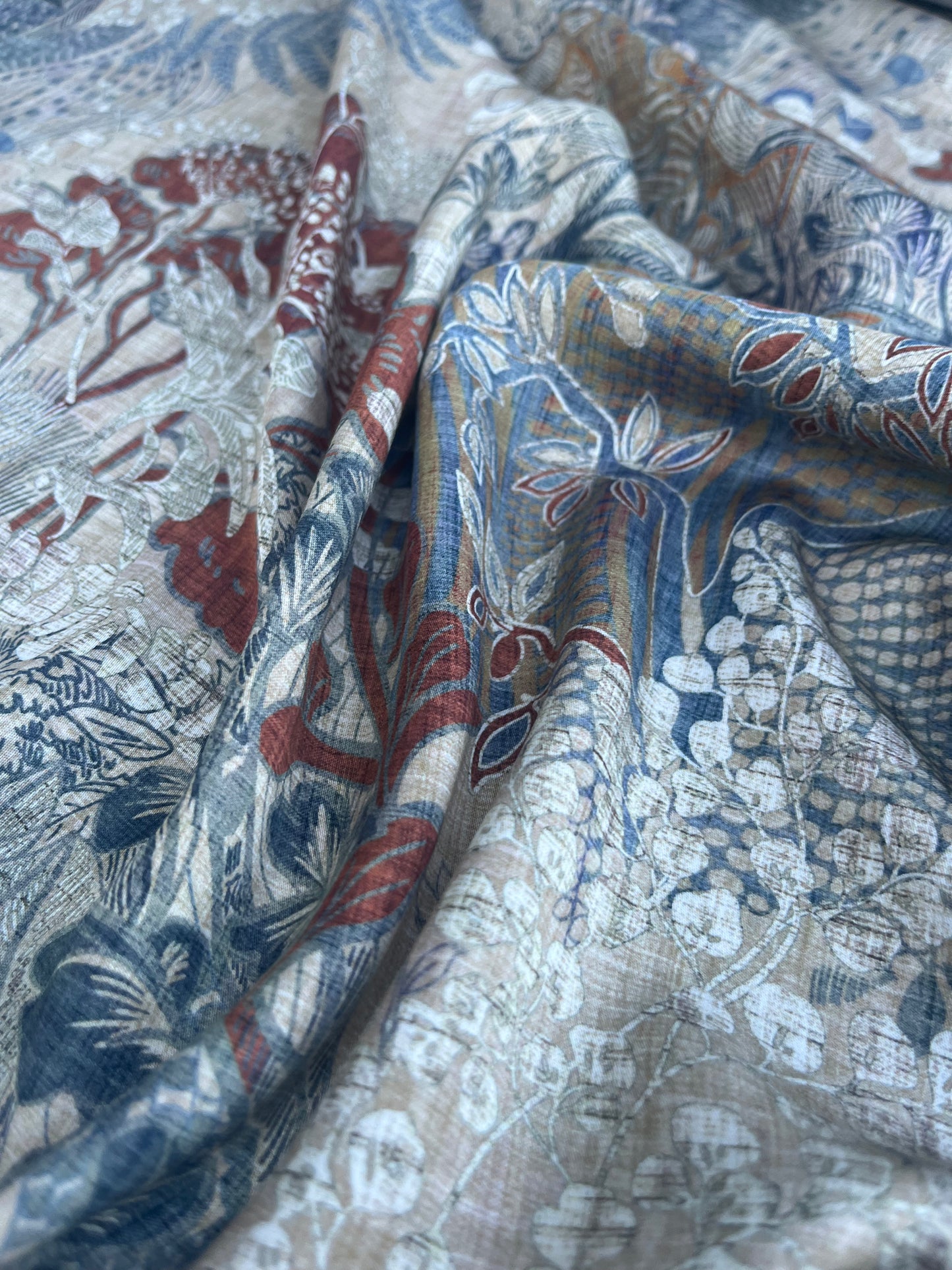 RW 047 viscose fibrane with print