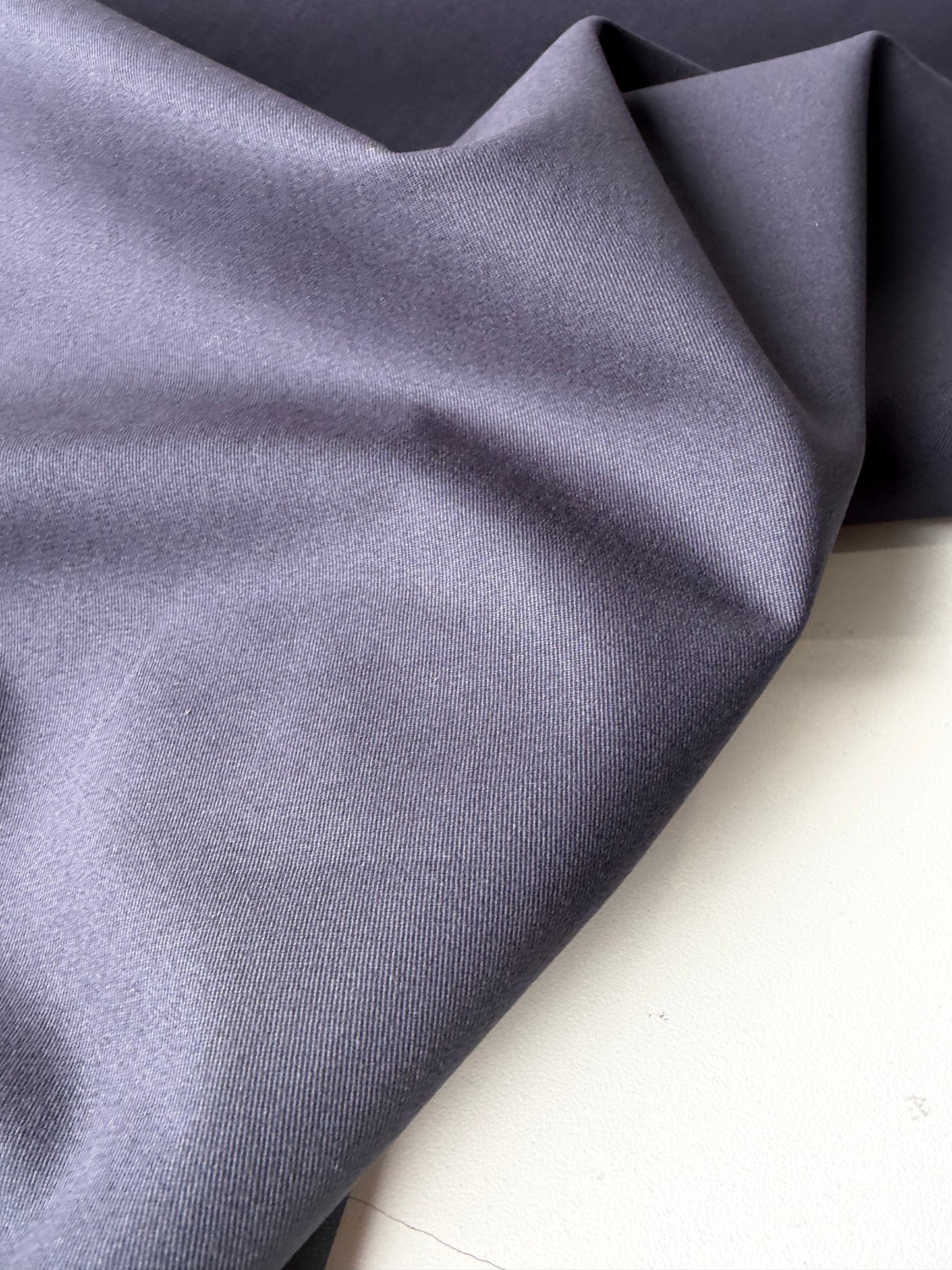 AMI 2.23 antracite grey cotton twill