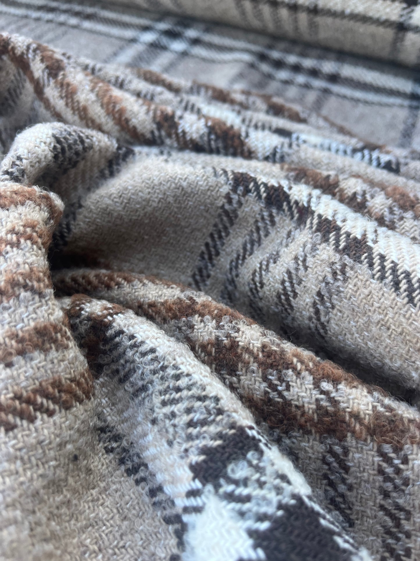 RW 052 heavy wool check for coats